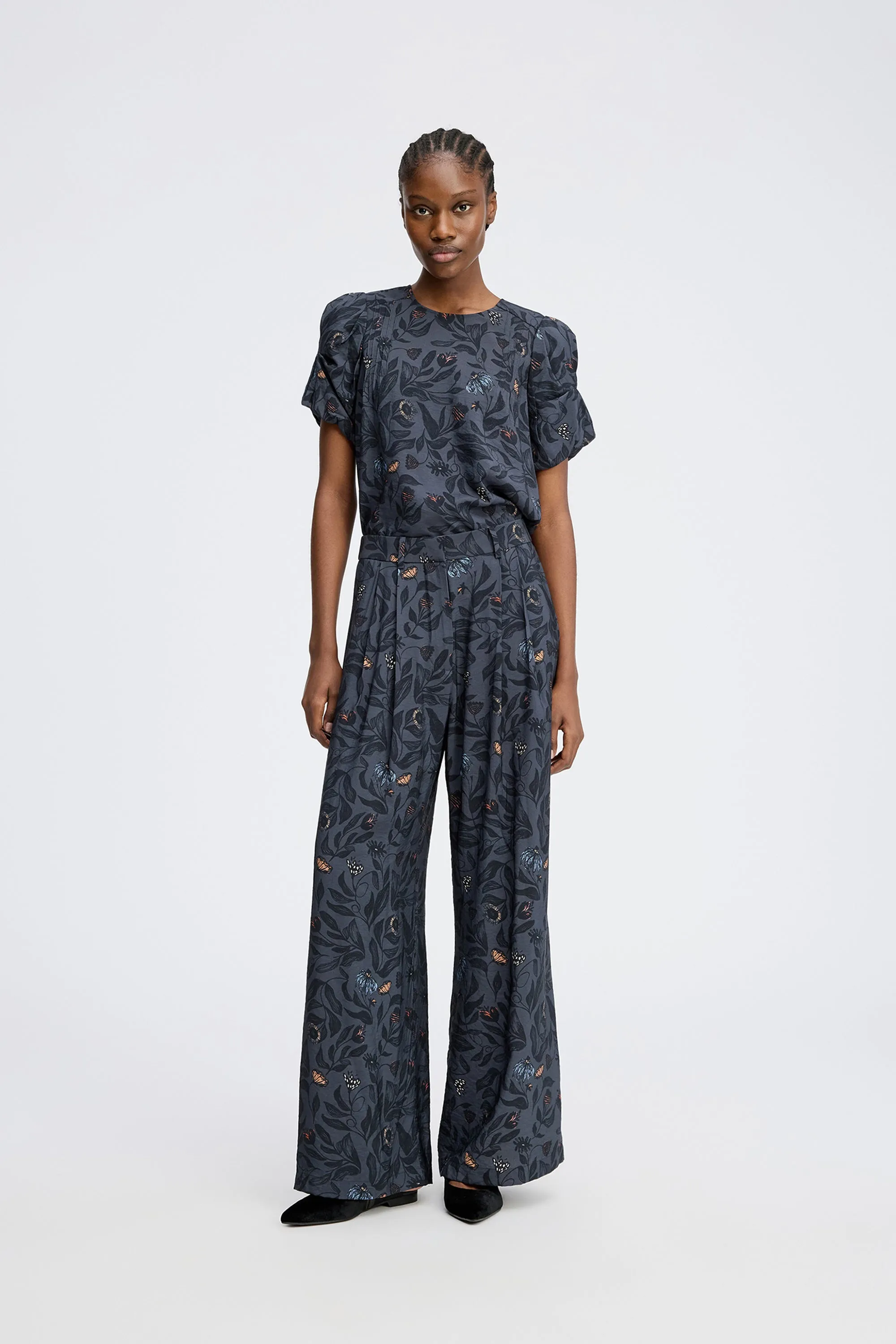 LUSTANNA - CHARCOAL sold by Munthe