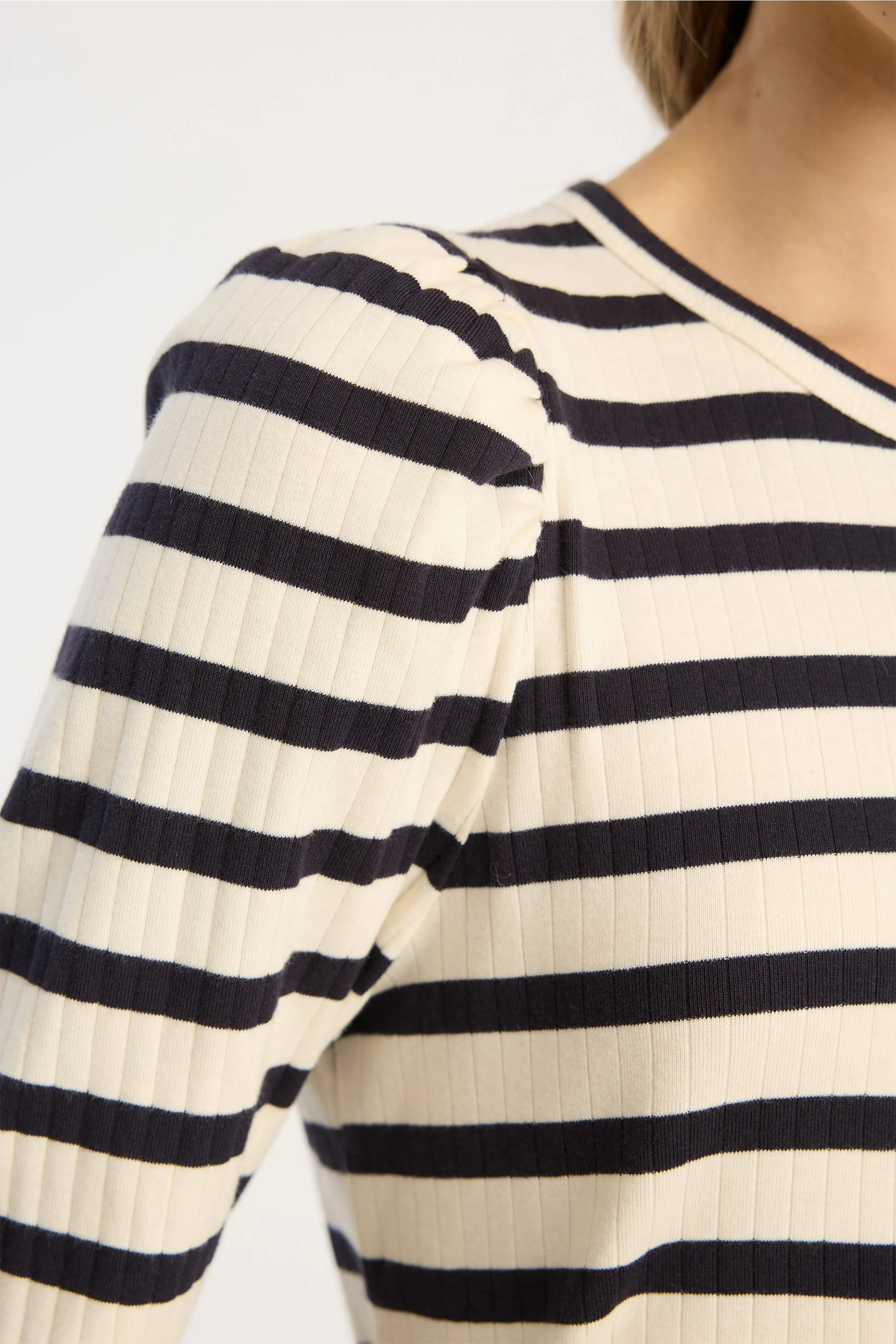 OPOLLO - STRIPE NAVY sold by Munthe product image thumbnail 3