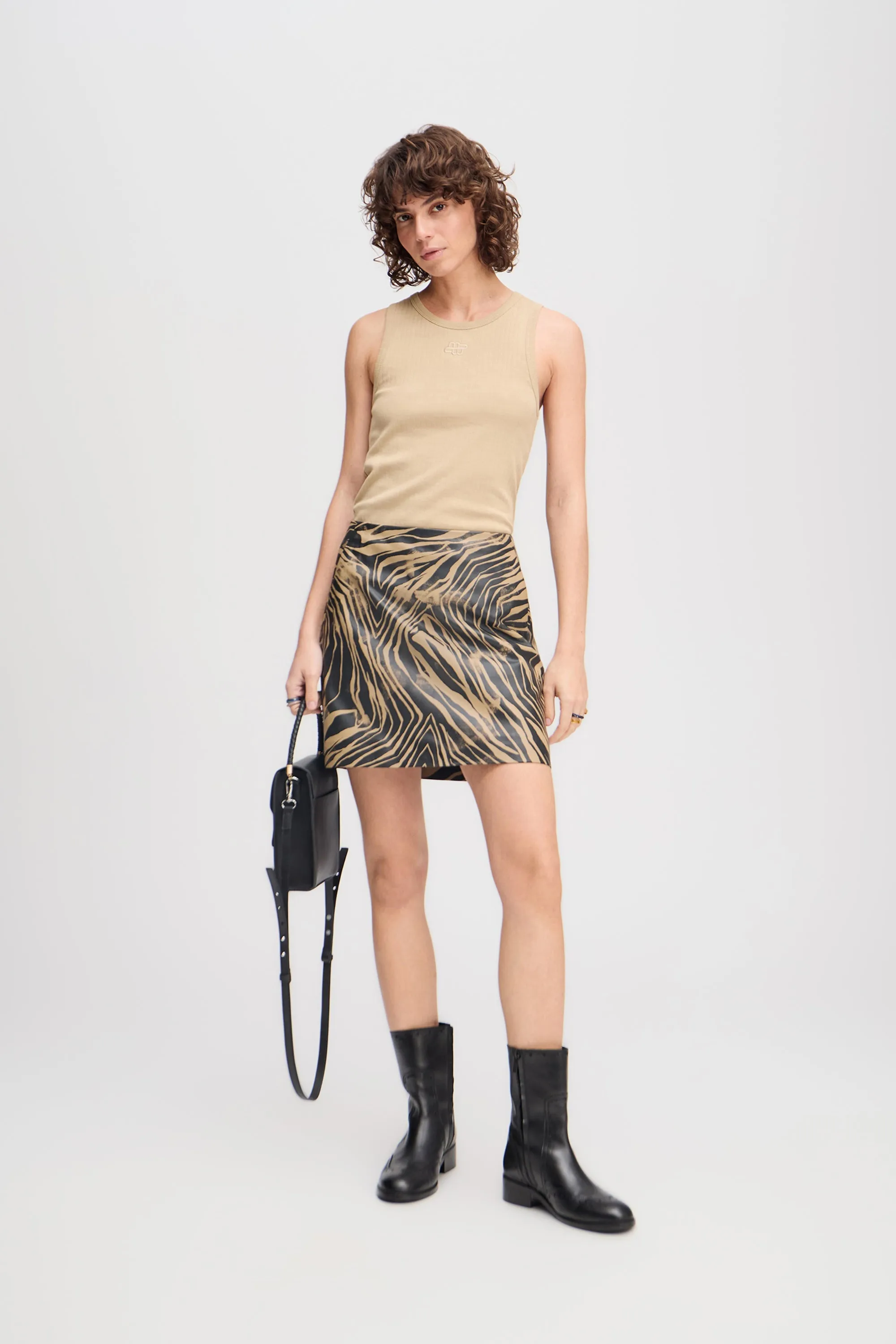 TEZZA - GOLD sold by Munthe