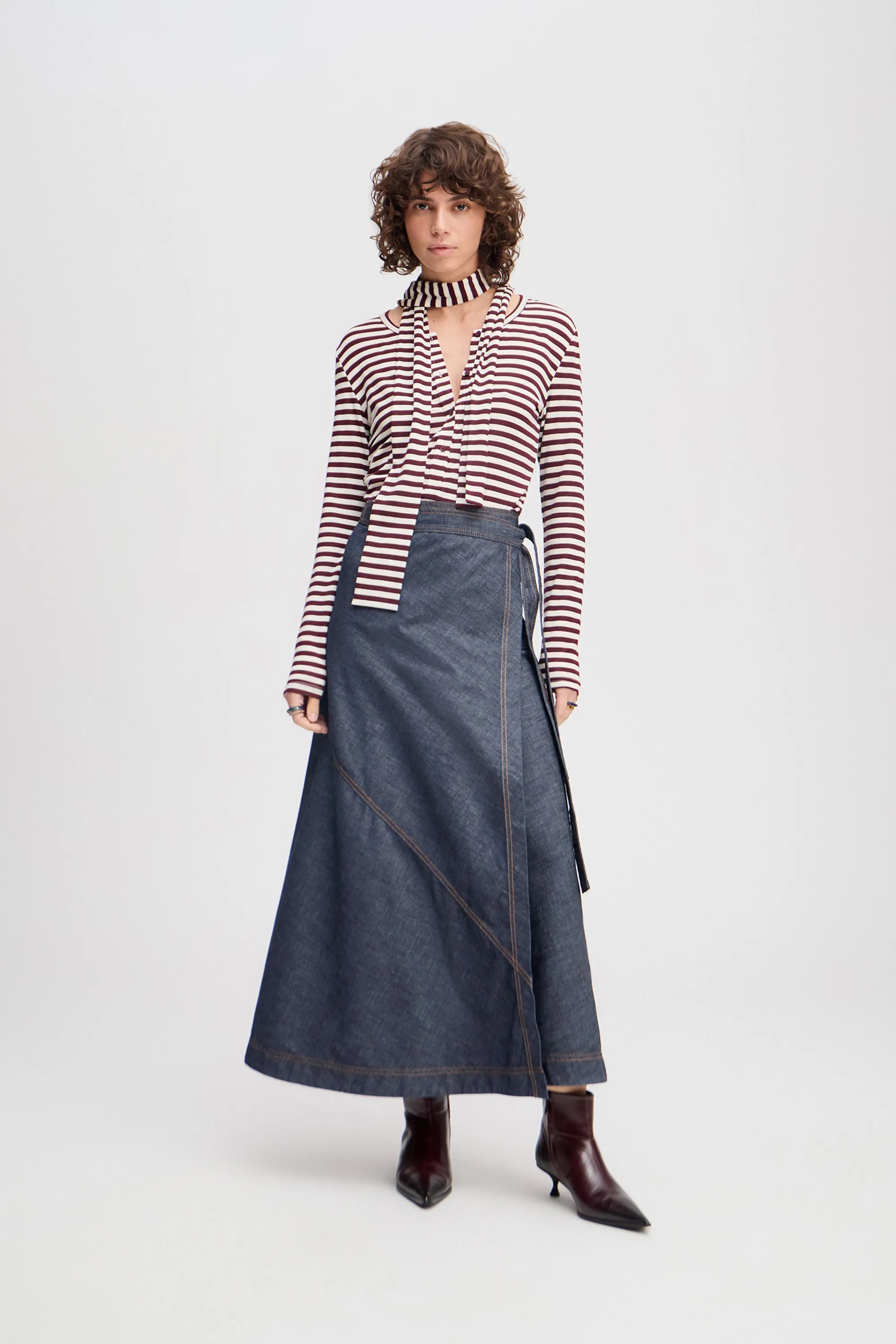 LANDREA - INDIGO sold by Munthe