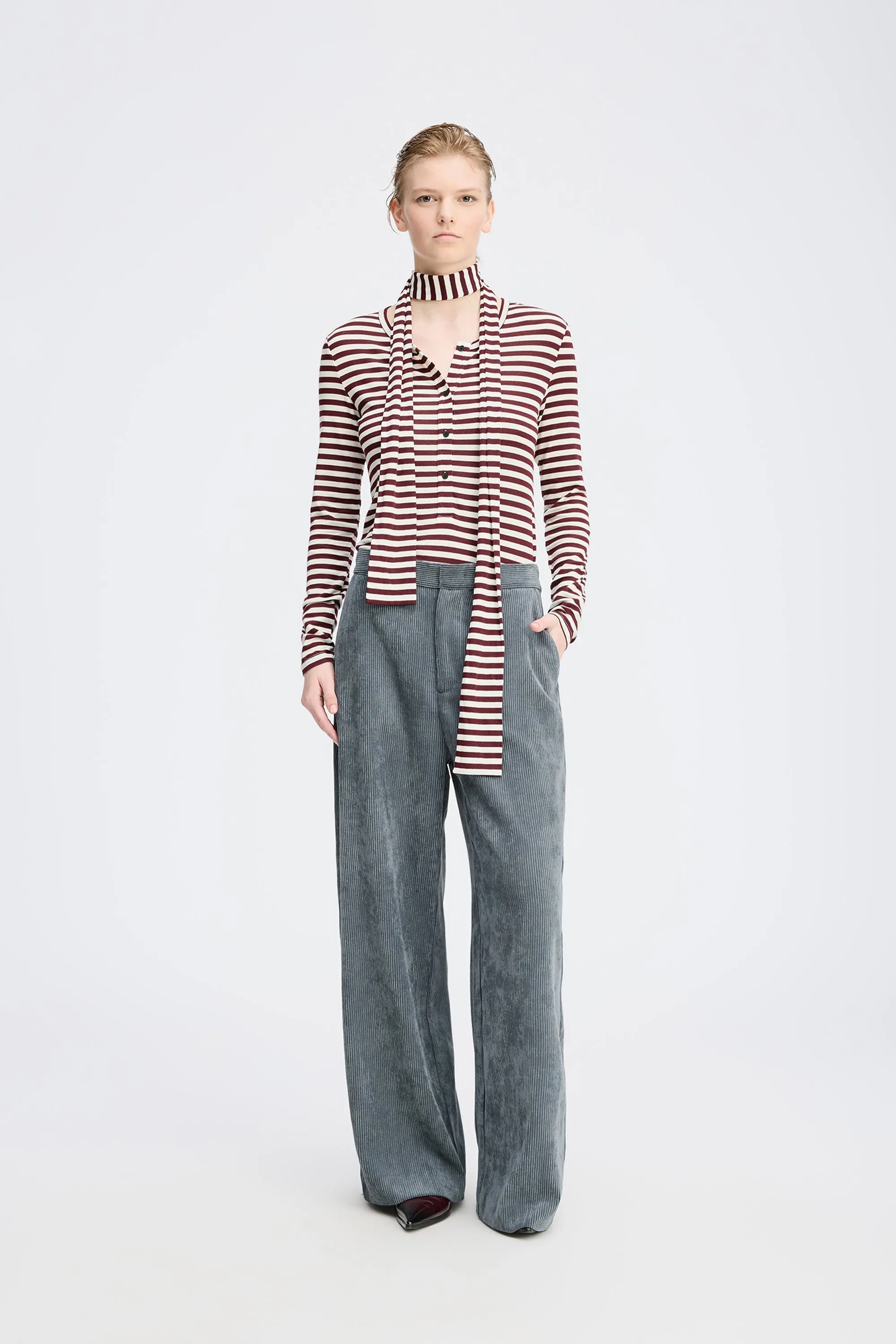 LELOUIS - CHARCOAL sold by Munthe