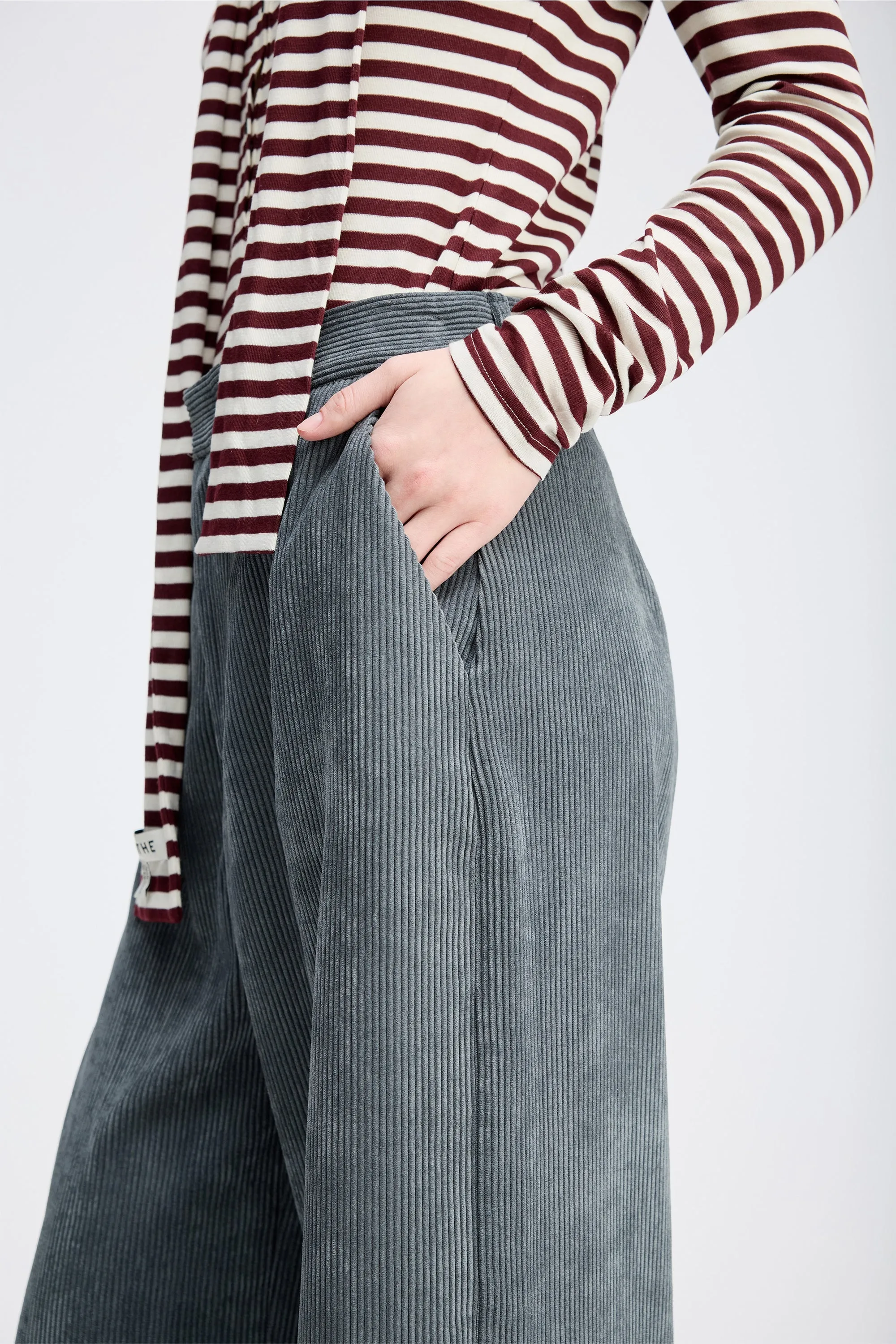 LELOUIS - CHARCOAL sold by Munthe product image thumbnail 2