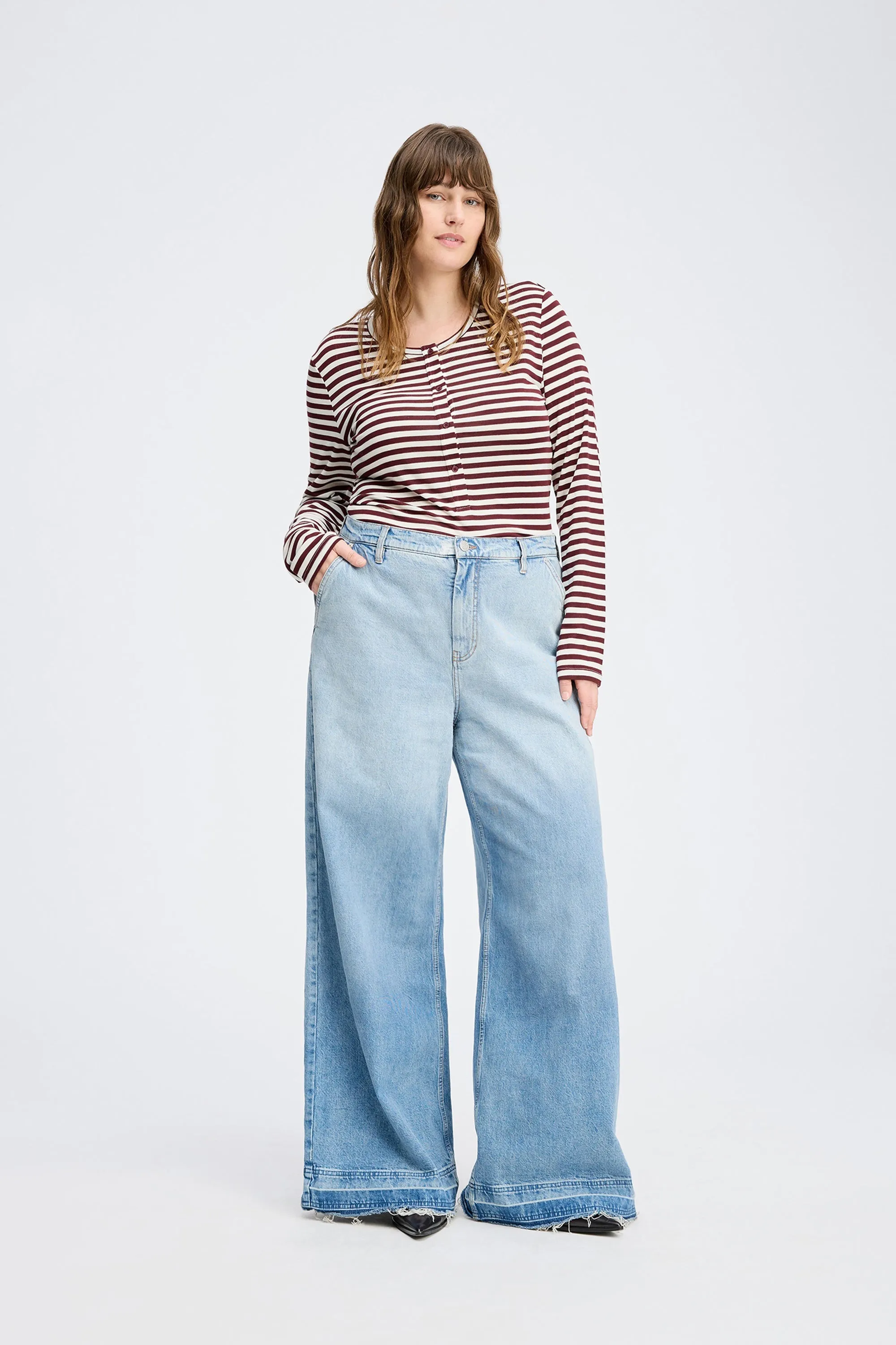 LECUBE - LIGHT BLUE sold by Munthe