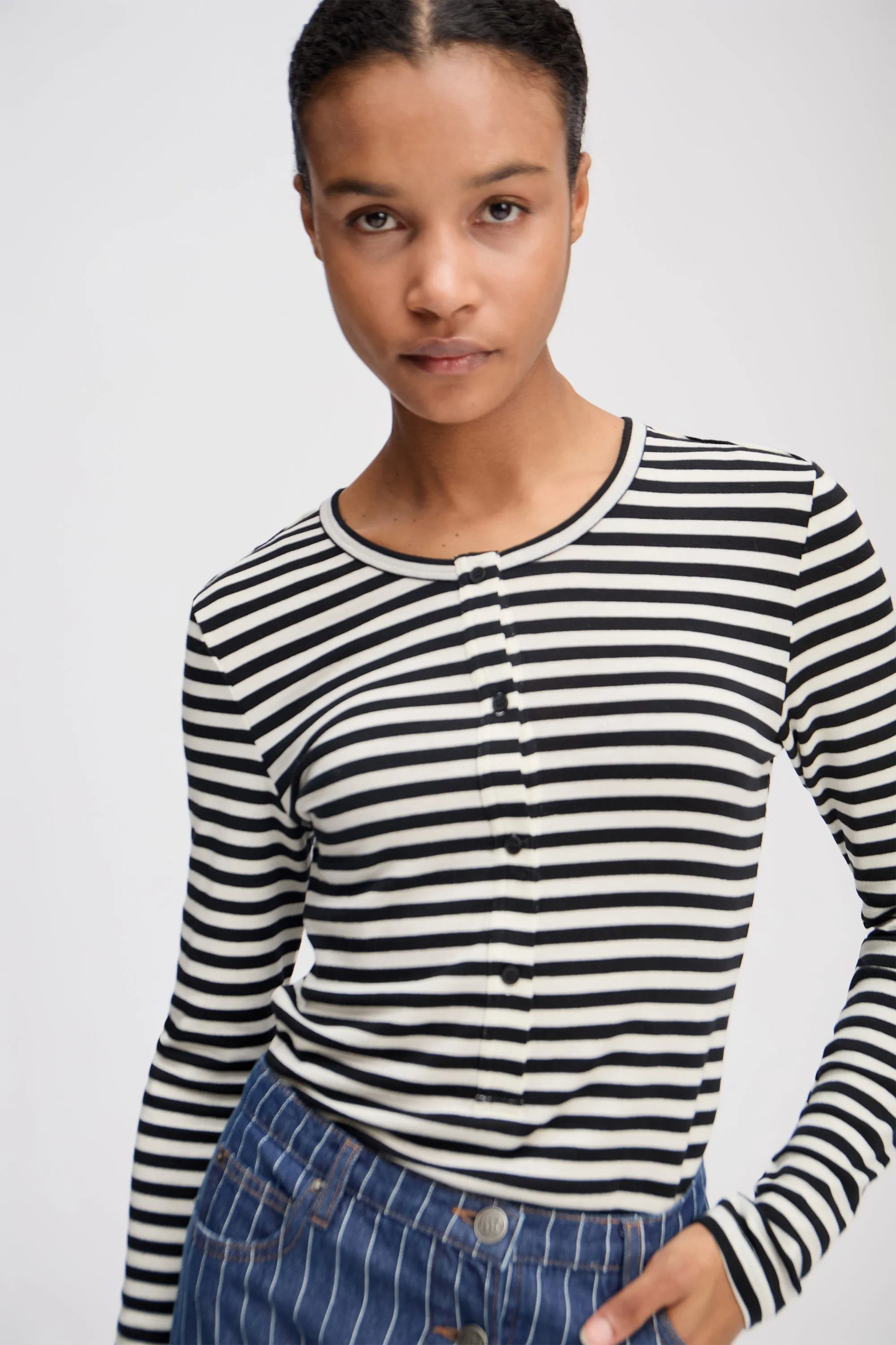 LEVOMA - BLACK sold by Munthe product image thumbnail 3