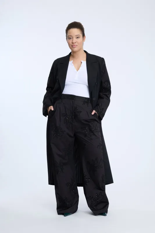 RAYMOND - BLACK sold by Munthe