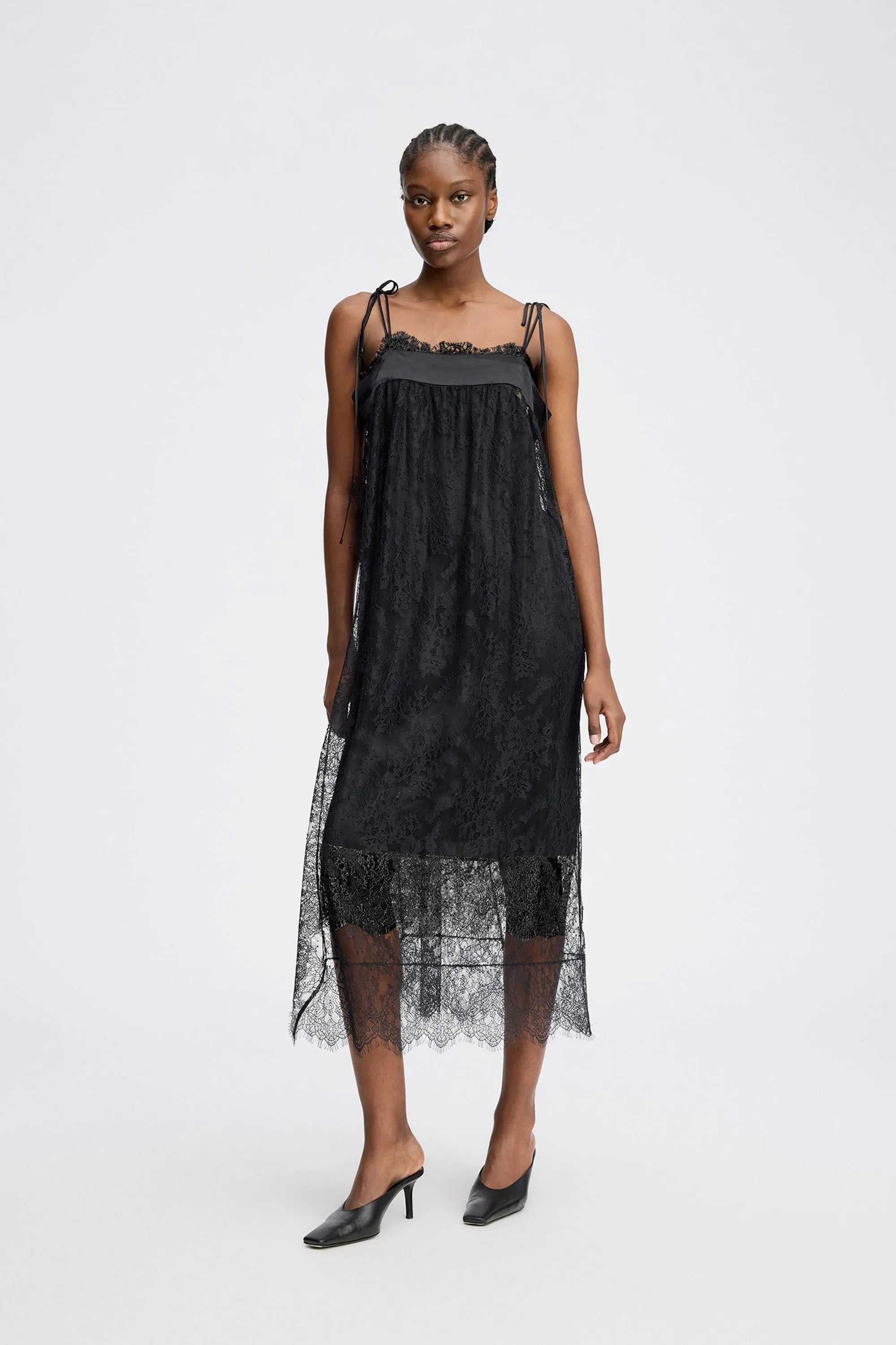 ROCCO - BLACK sold by Munthe