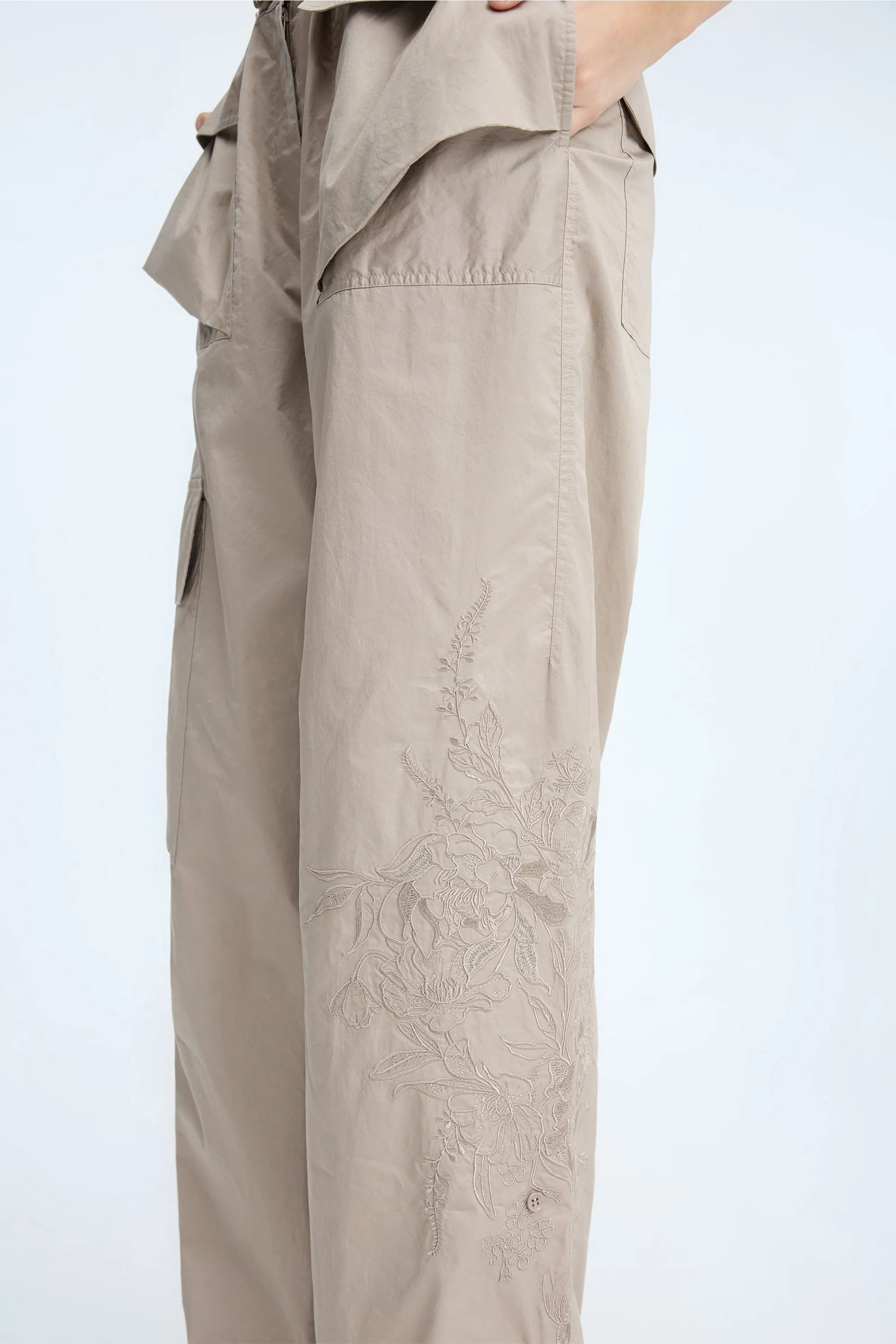 UNFORM - KHAKI sold by Munthe product image thumbnail 4
