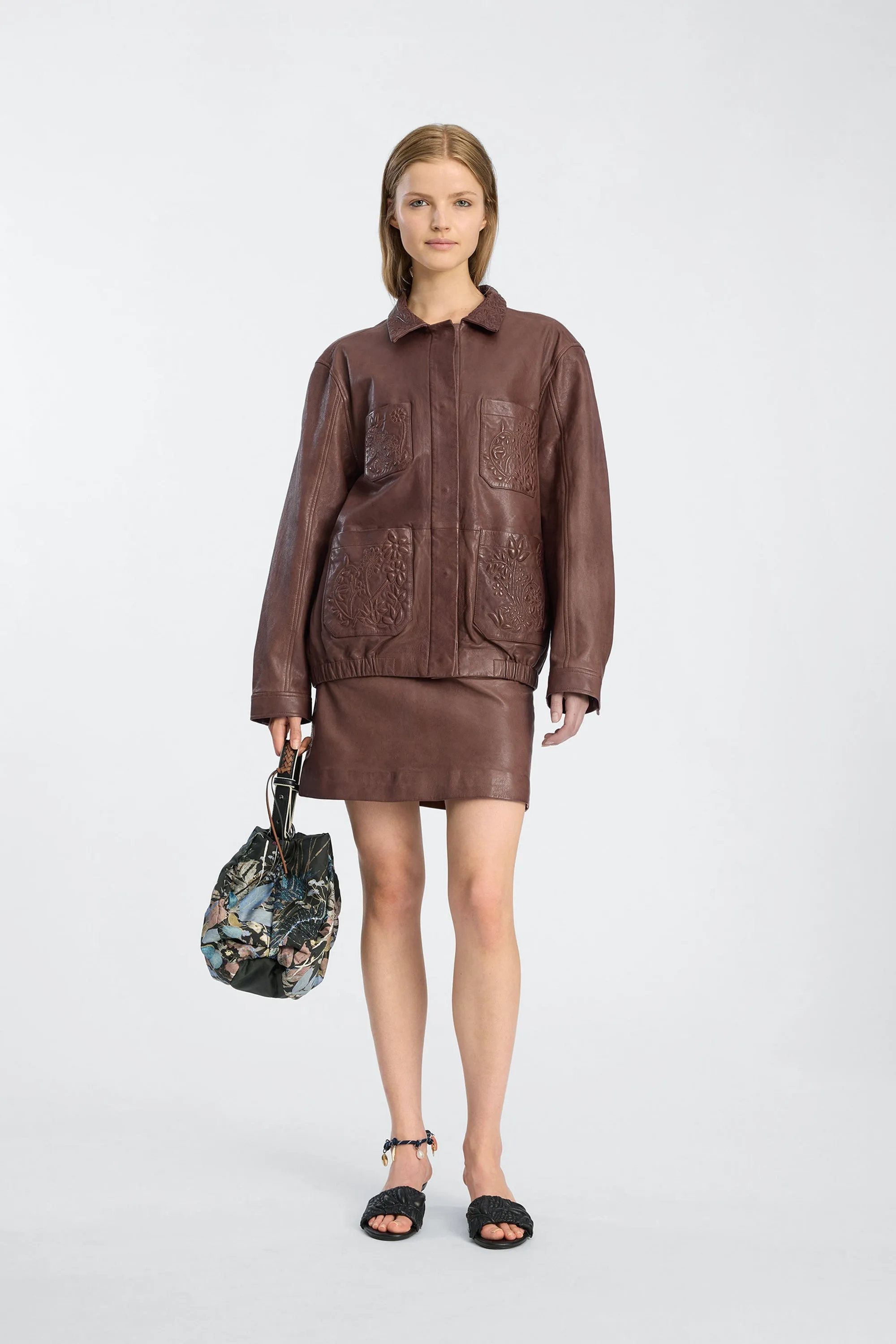 BARAM - CHOCOLATE sold by Munthe