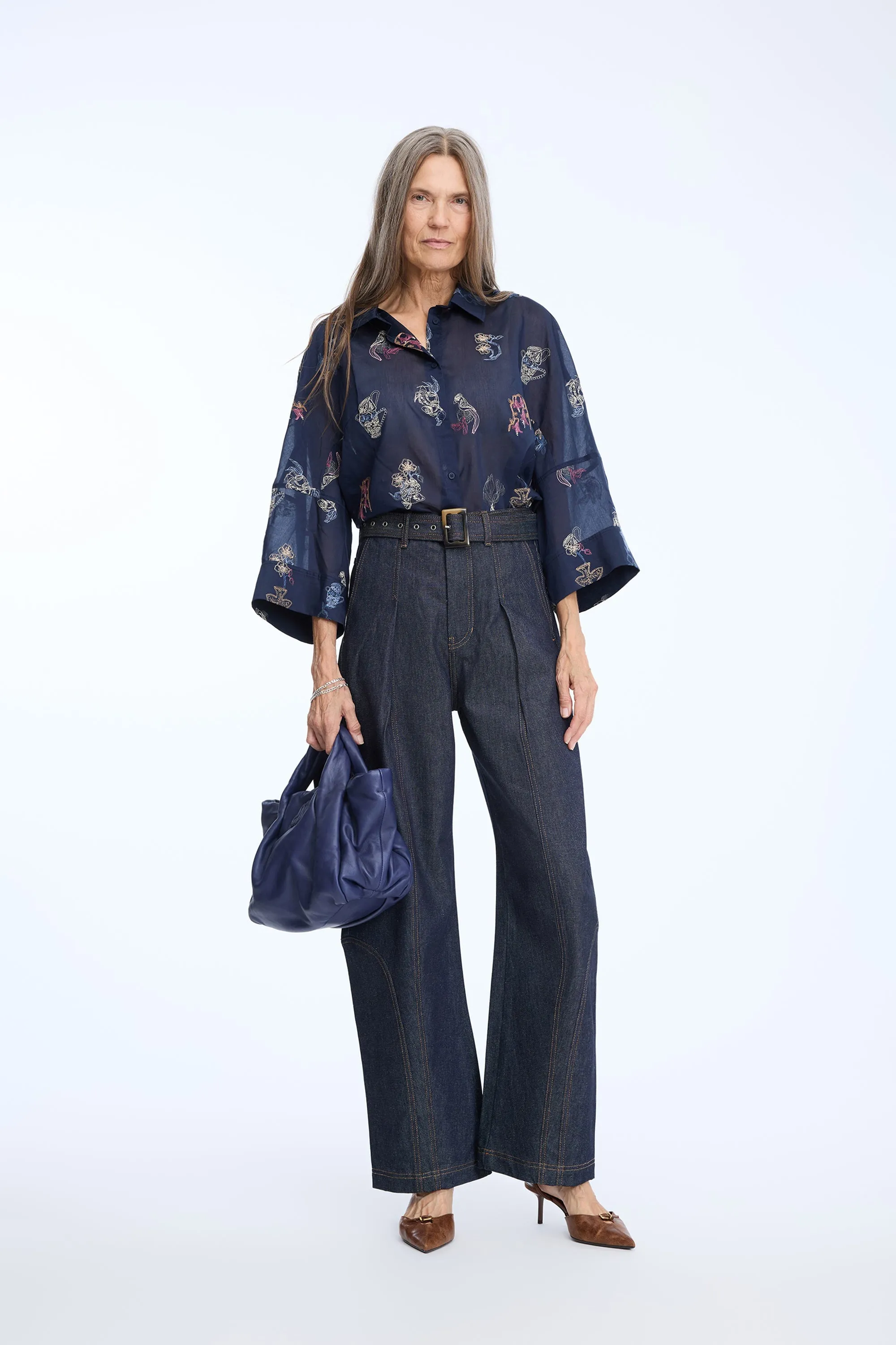 NILSA - NAVY sold by Munthe