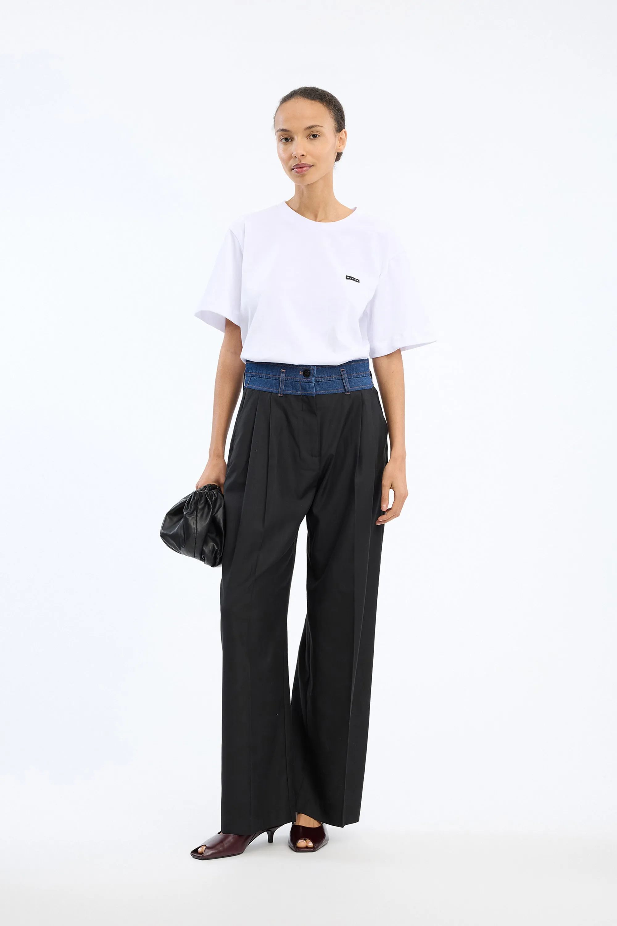 NORMAY - BLACK sold by Munthe