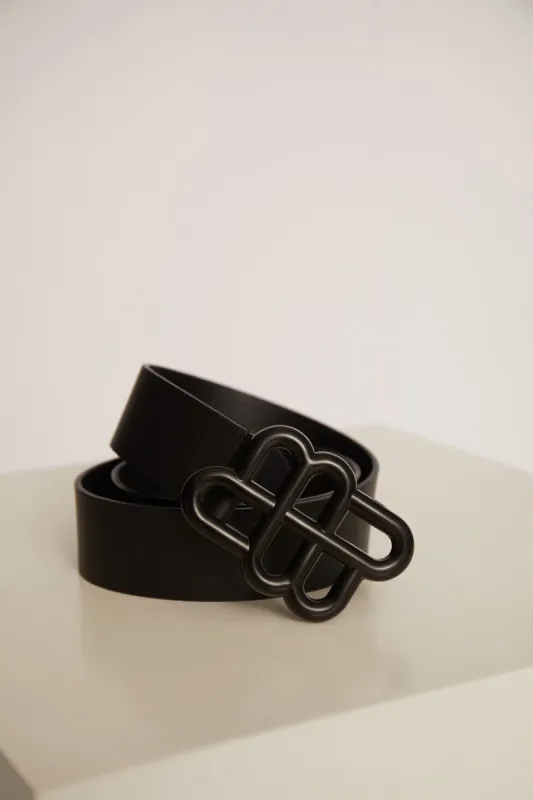 MATTER BELT sold by Munthe