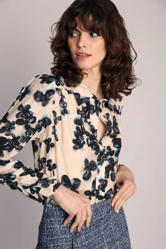 LIELLA sold by Munthe