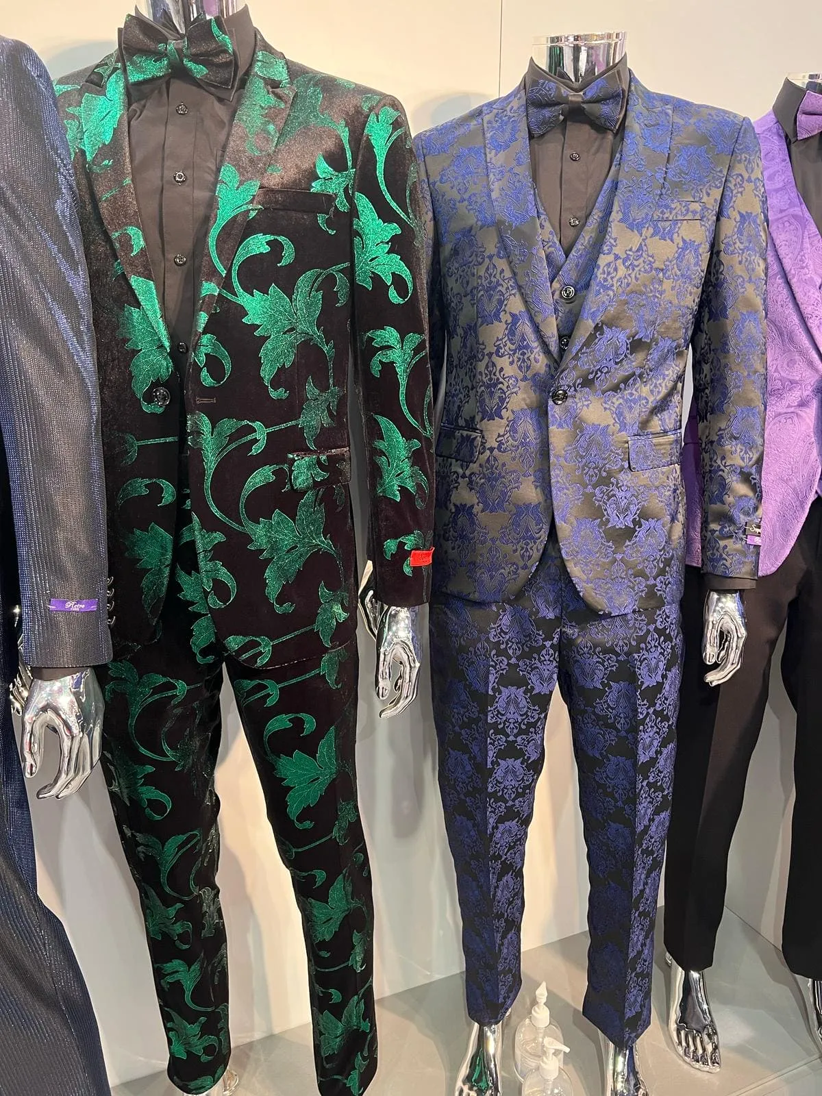 Mens Black and Emerald Green Velvet Floral Tuxedo Suit – Slim Fit 2 Piece Formalwear for Weddings and Events Slim Fitted sold by Alberto Nardoni product image thumbnail 3