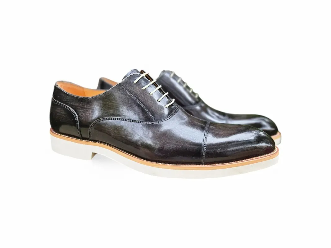 Carrucci Cap Toe Oxford in Lightweight Sole made by Alberto Nardoni