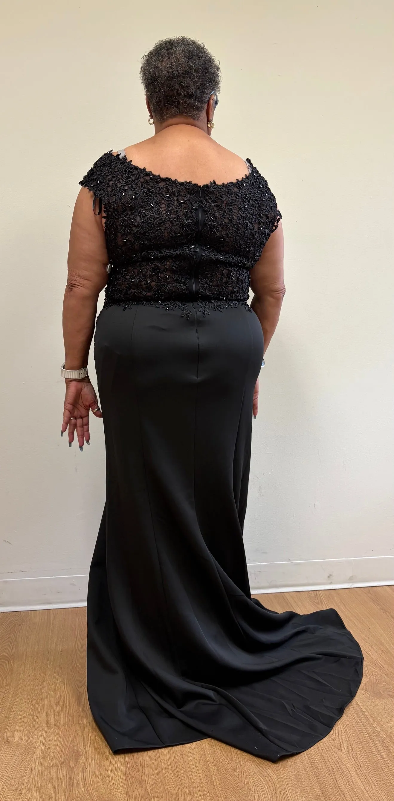 Black Quinceanera Mom Dresses Mother of the Quince Gowns Lenovia 8343 sold by Alberto Nardoni product image thumbnail 4