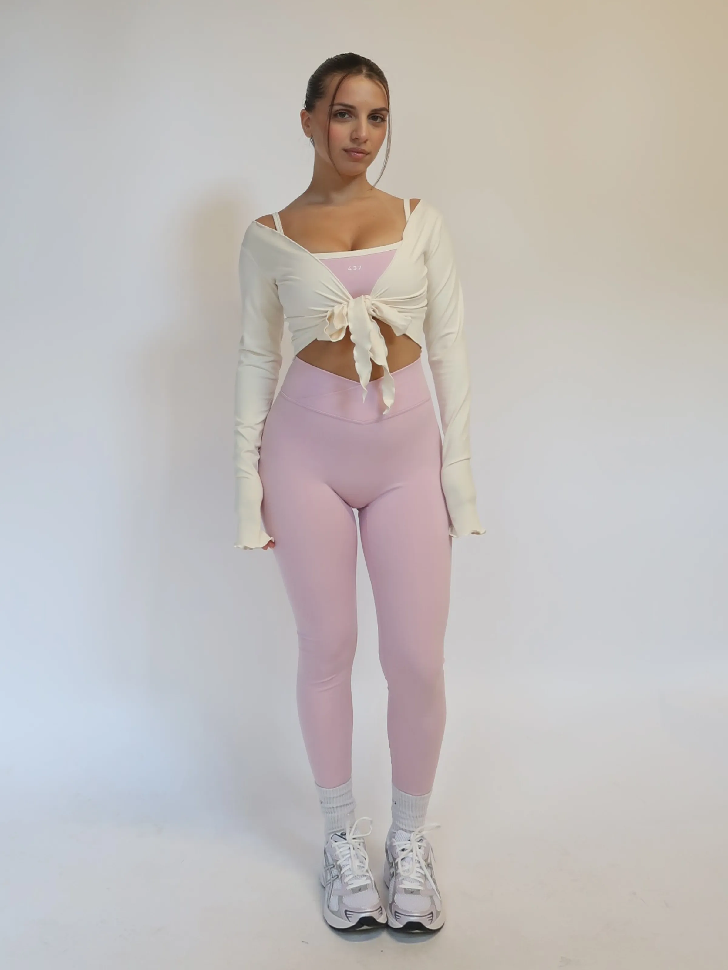 The V Legging Parfait sold by 437 product image thumbnail 4