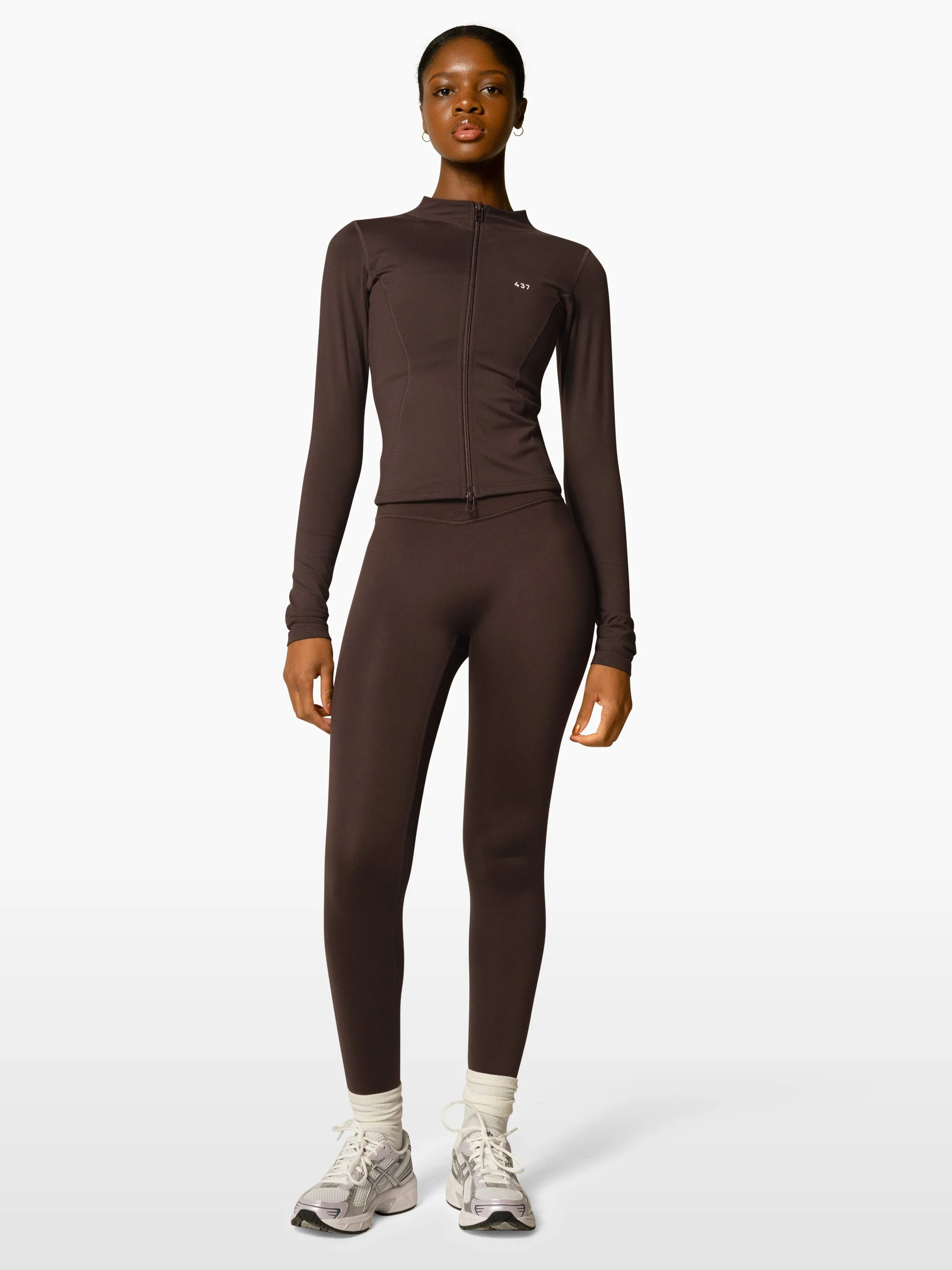 The V Legging / Espresso sold by 437 product image thumbnail 3