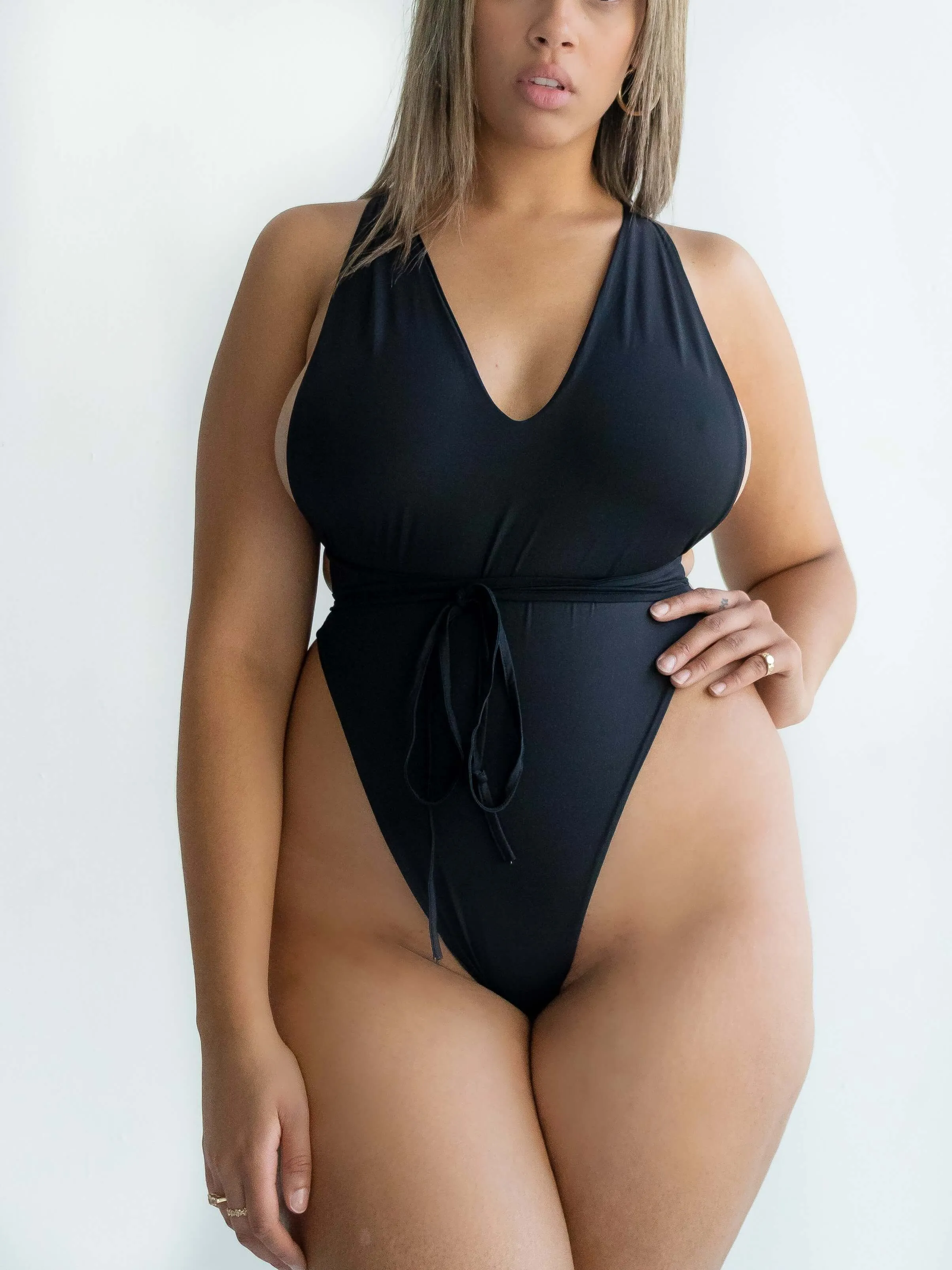 The Johnson One Piece / Black sold by 437 product image thumbnail 4