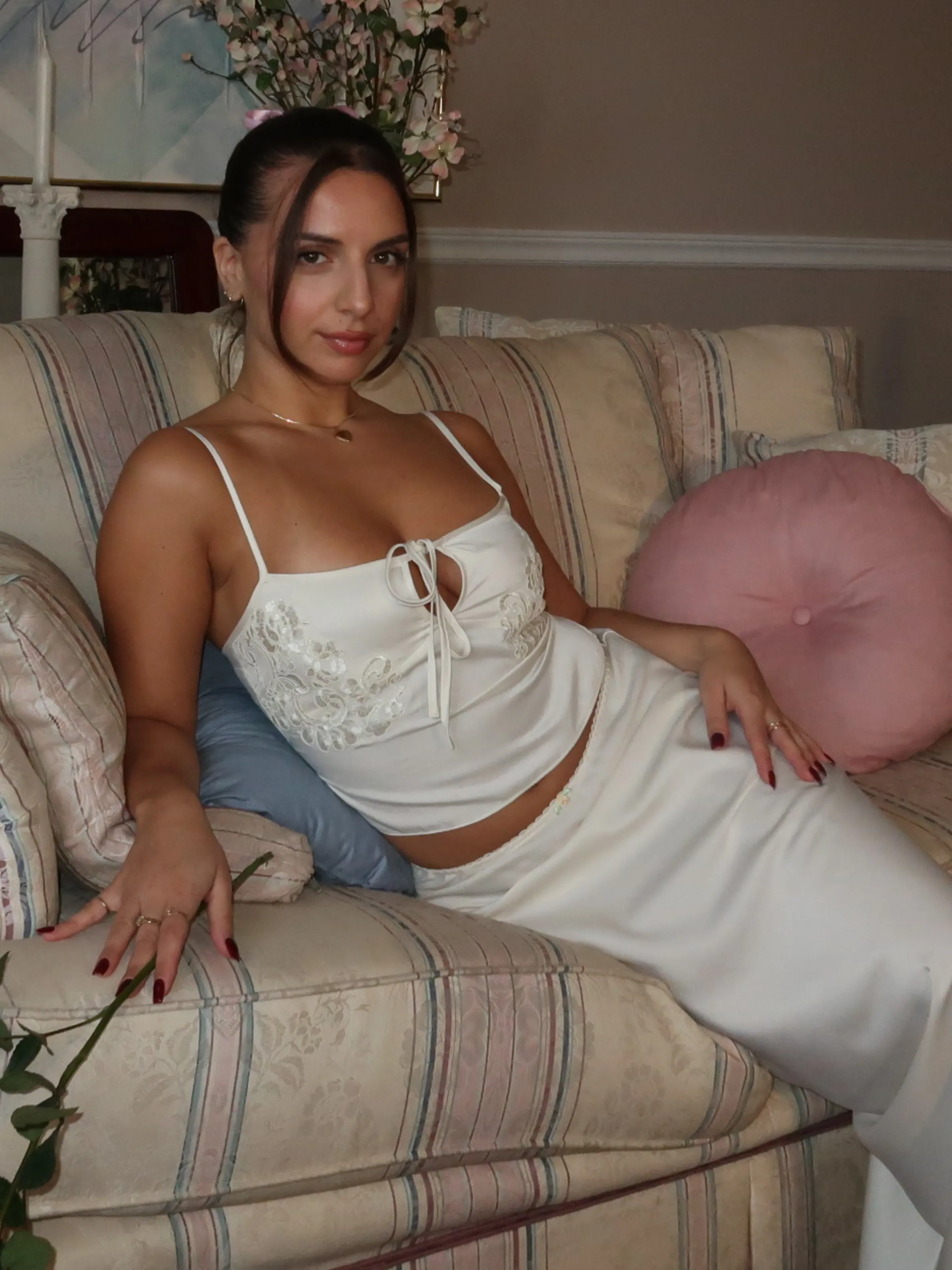 The Eve Top / Crème sold by 437