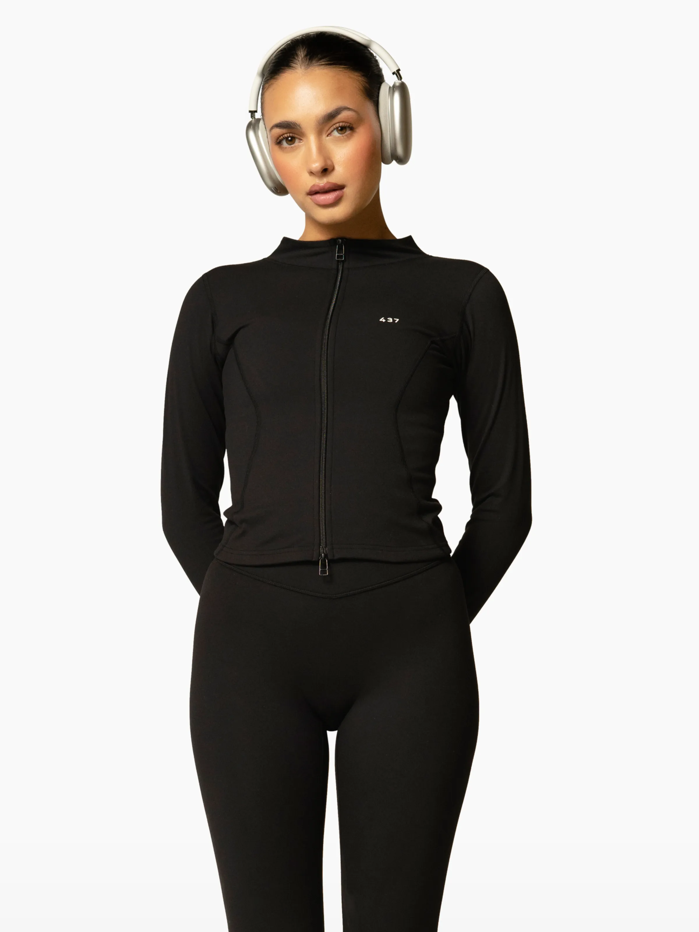 The Curve Jacket / Black sold by 437