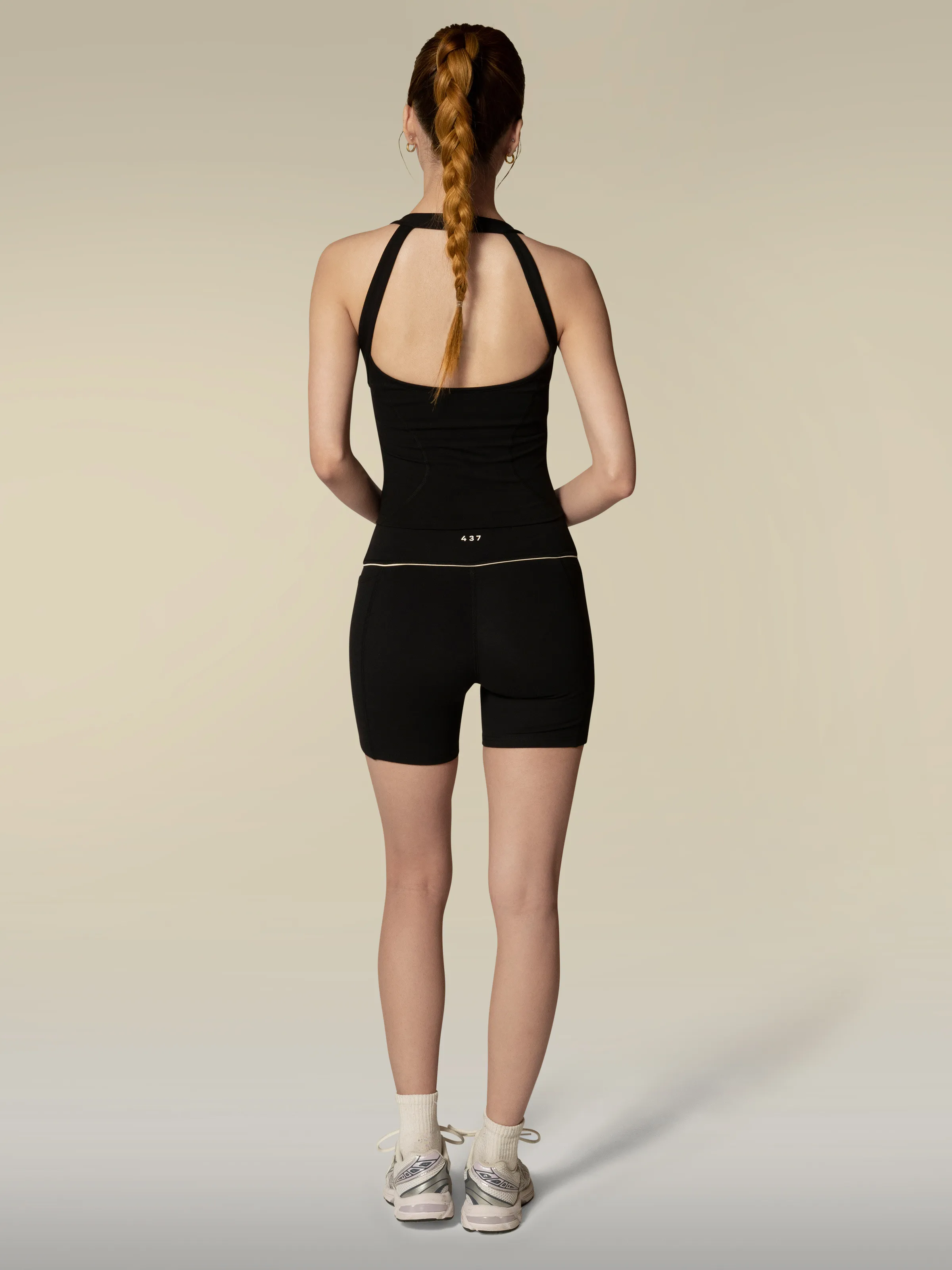 The Studio Short / Black-Cream sold by 437 product image thumbnail 2