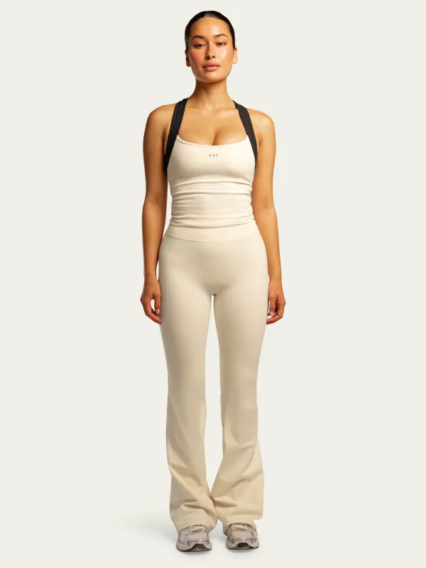 The Leisure Pant / Cream sold by 437