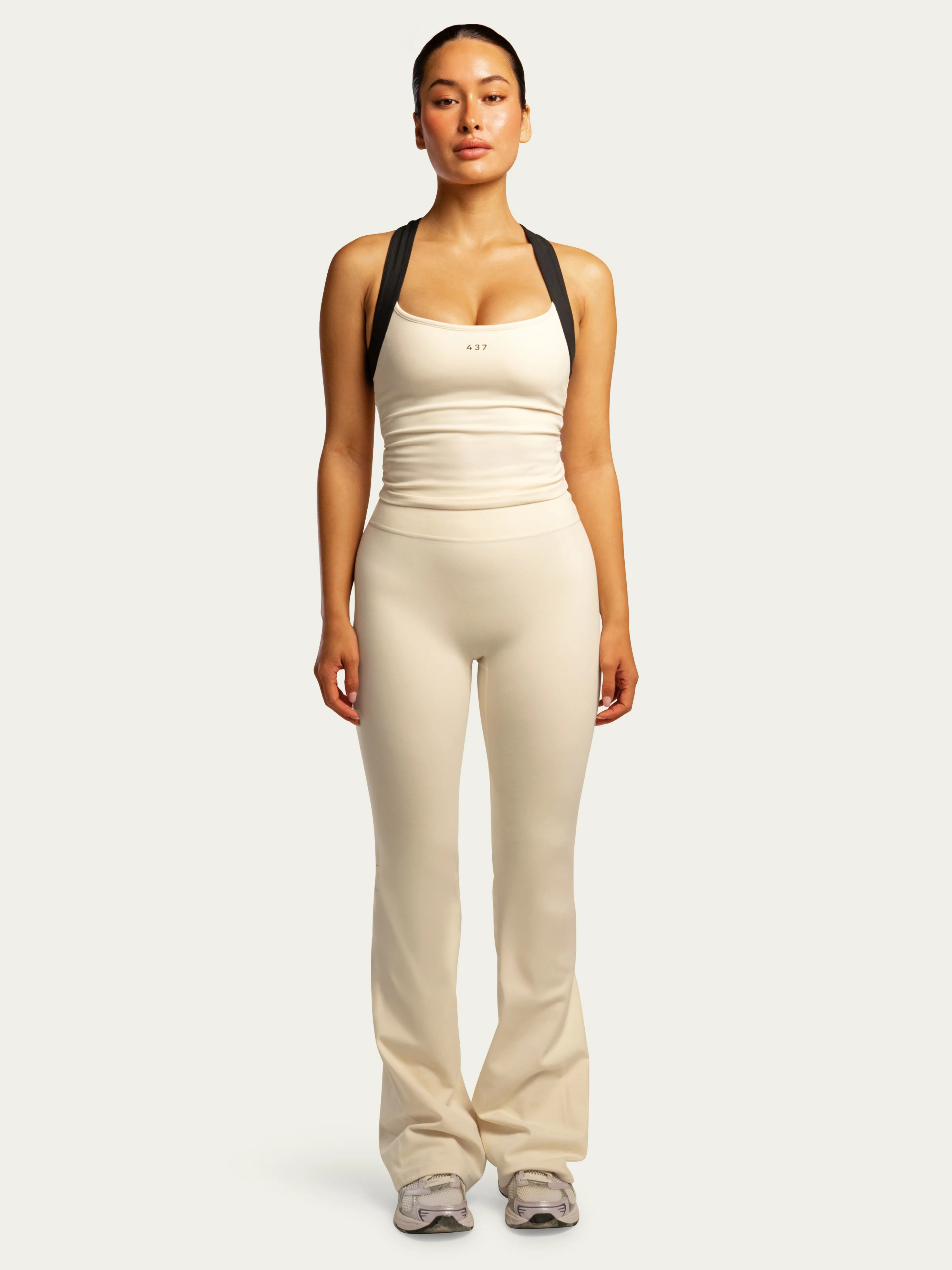 The Leisure Pant / Cream sold by 437