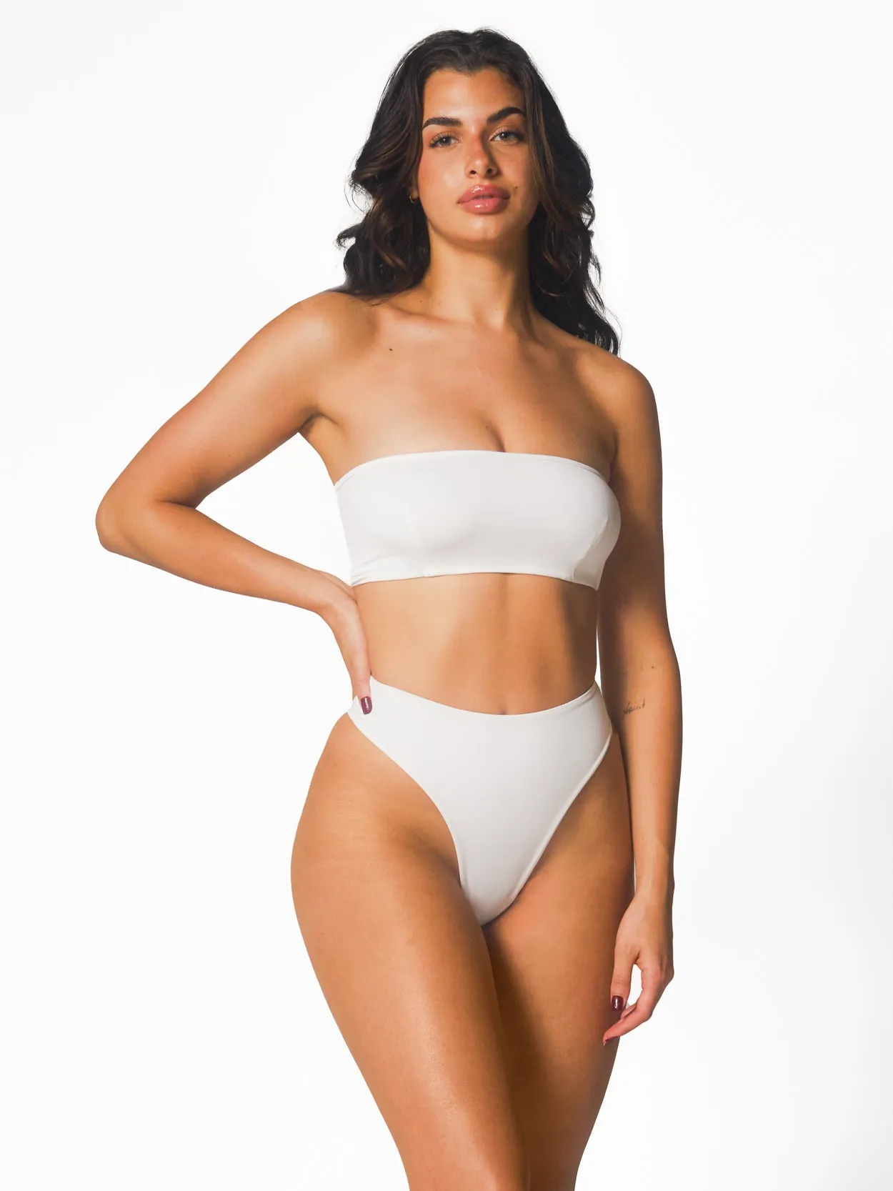 The Aubrey Bottoms / White sold by 437 product image thumbnail 4