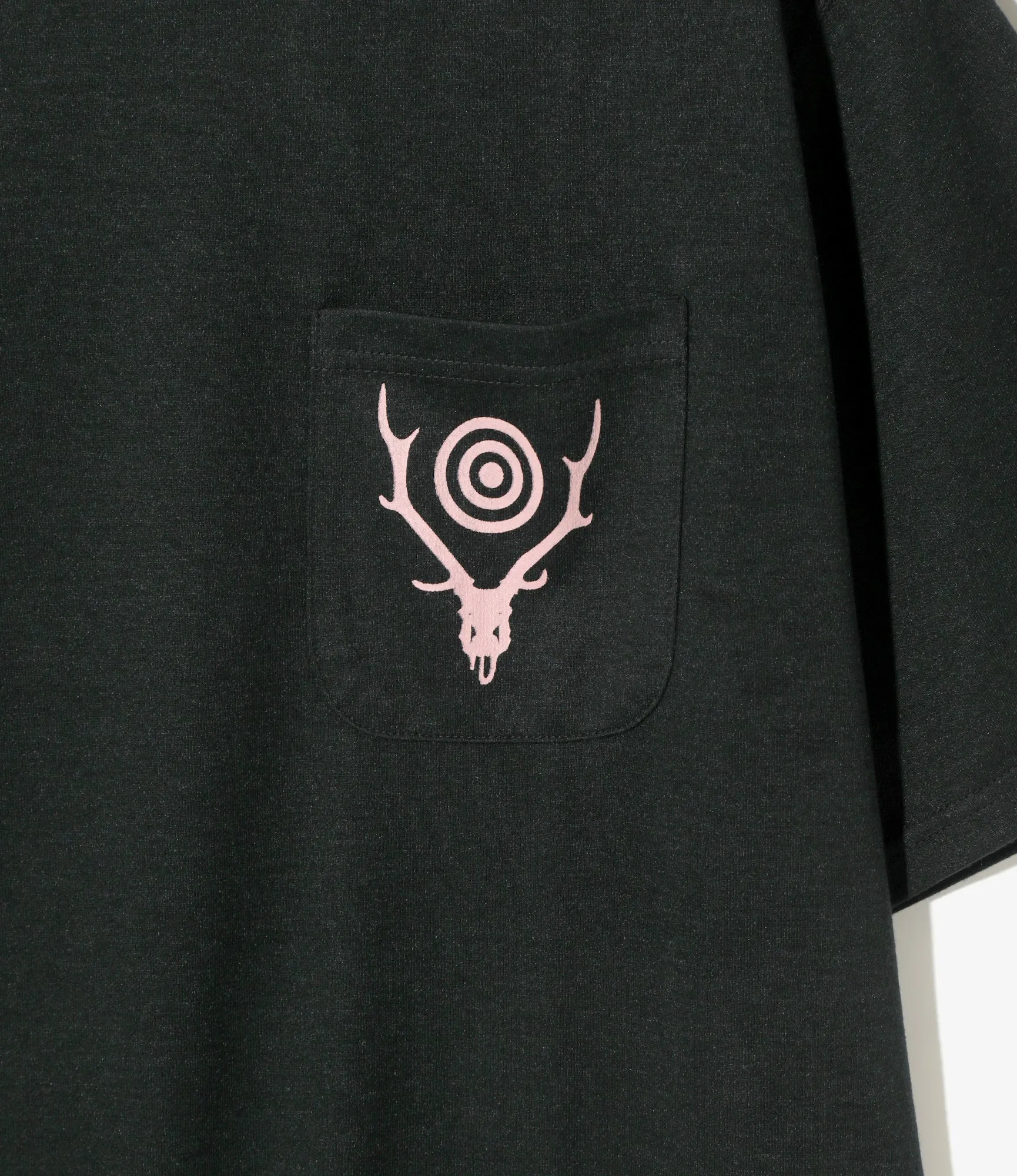 S/S Round Pocket Tee - Black - Circle Horn sold by South2West8 product image thumbnail 2
