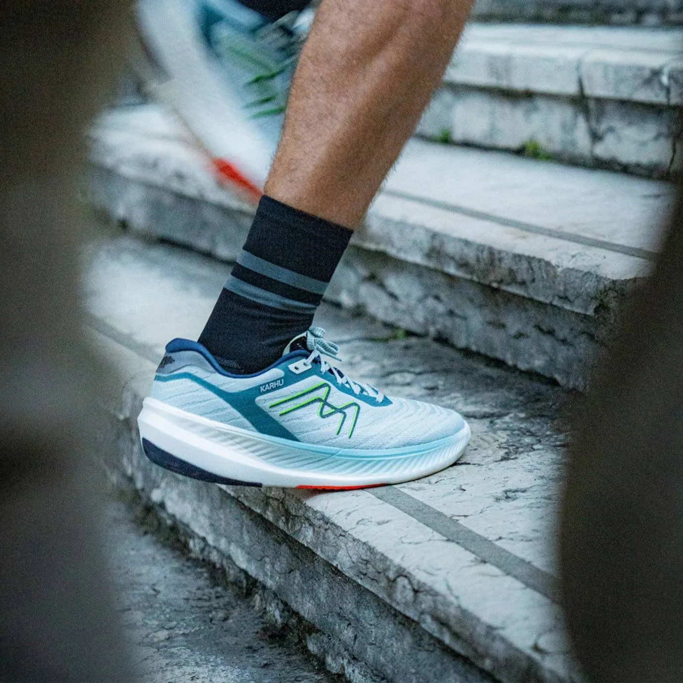MEN'S FUSION 4.0 - SKY GRAY / GREEN FLASH sold by Karhu product image thumbnail 2