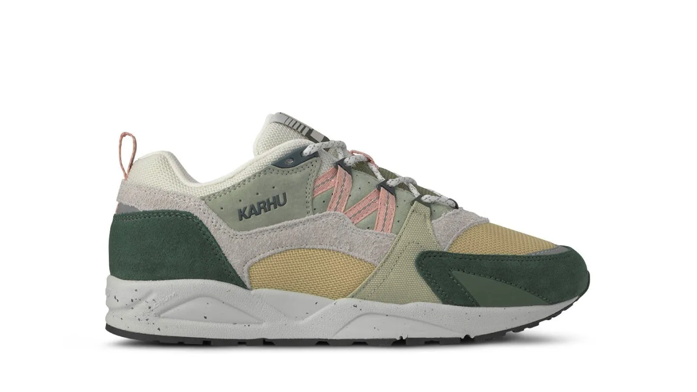 FUSION 2.0 - DARKEST SPRUCE / CAMEO ROSE sold by Karhu