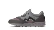 ARIA 95 - SMOKED PEARL / CAVIAR sold by Karhu