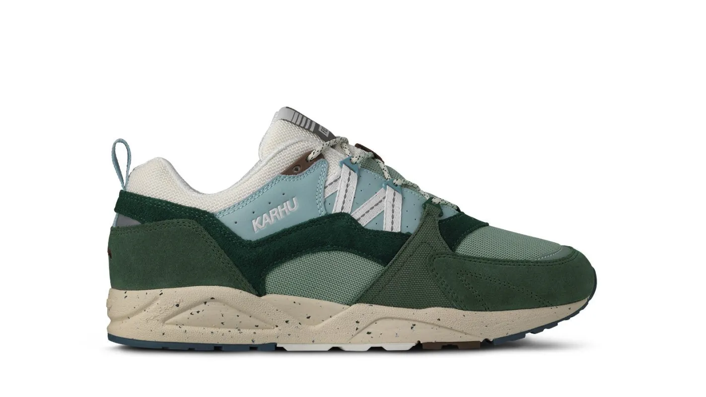FUSION 2.0 "MÖLKKY" PACK - LAUREL WREATH / BLANC DE BLANC sold by Karhu