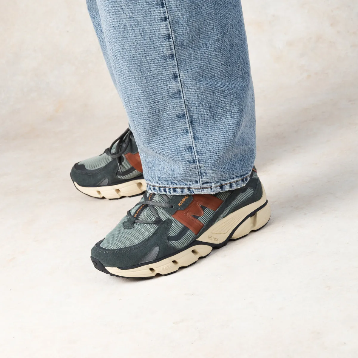 SUPER FULCRUM - SEDONA SAGE / SIERRA sold by Karhu product image thumbnail 2