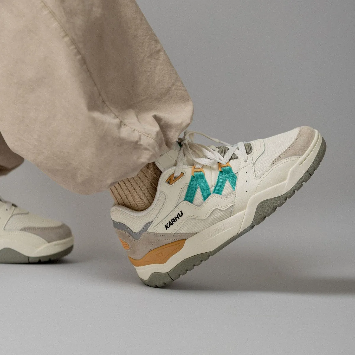 FUSION XT - SILVER LINING / WINTER GREEN sold by Karhu product image thumbnail 2