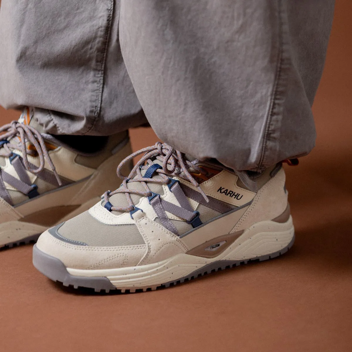 FUSION XC - SILVER LINING / GULL sold by Karhu product image thumbnail 2