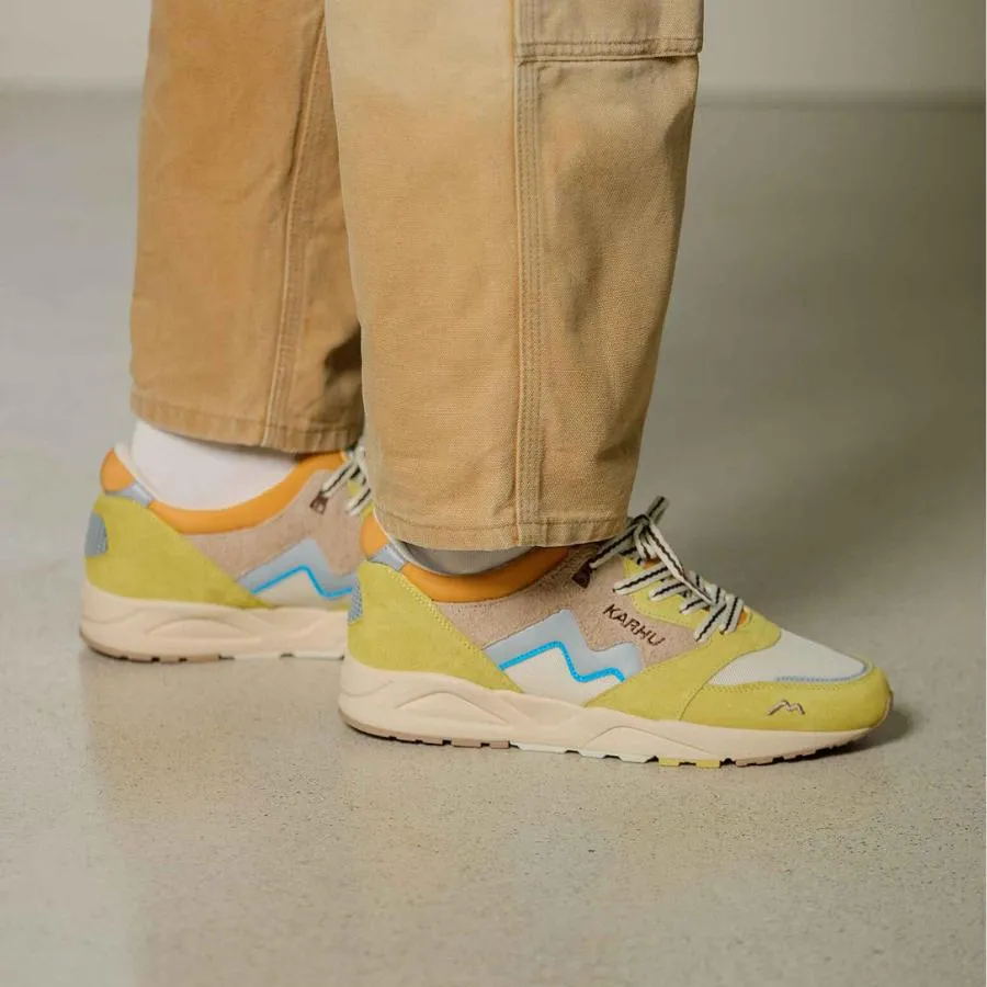 ARIA 95 - CREAM GOLD / WARM TAUPE sold by Karhu product image thumbnail 2