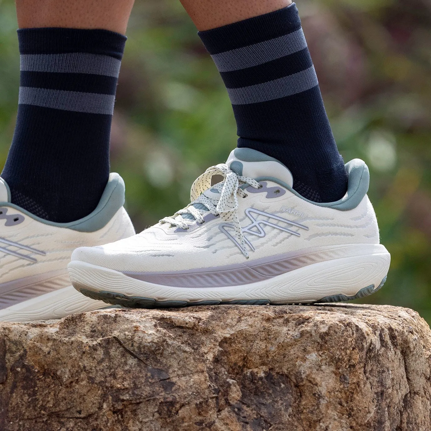 WOMEN'S IKONI 3.0 HIVO - VANILLA ICE / ASHES OF ROSES sold by Karhu product image thumbnail 2