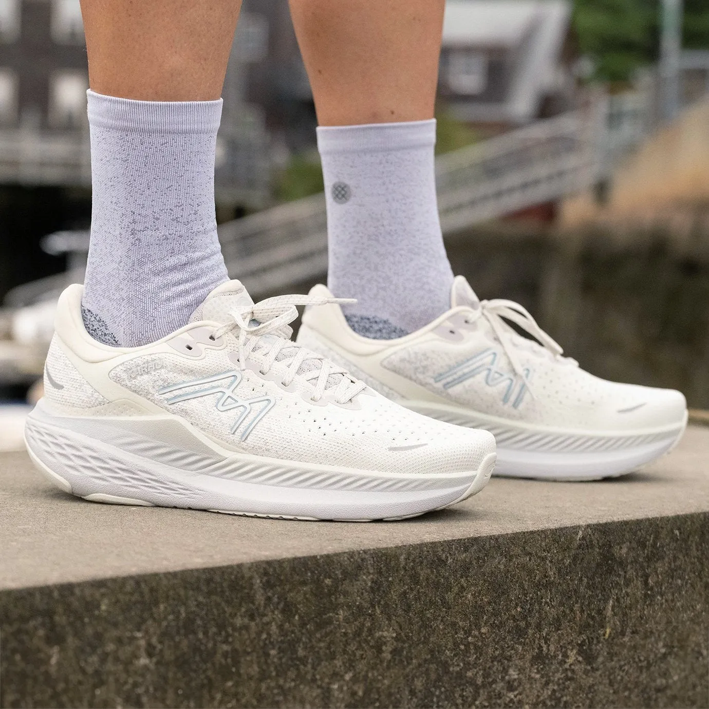 WOMEN'S MESTARI RUN 1.5 - ICICLE / STERLING BLUE sold by Karhu product image thumbnail 2