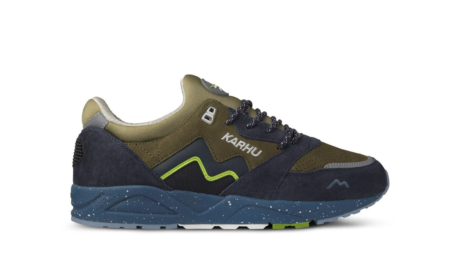 ARIA 95 NORTHERN LIGHTS PACK - INDIA INK / DARK OLIVE sold by Karhu