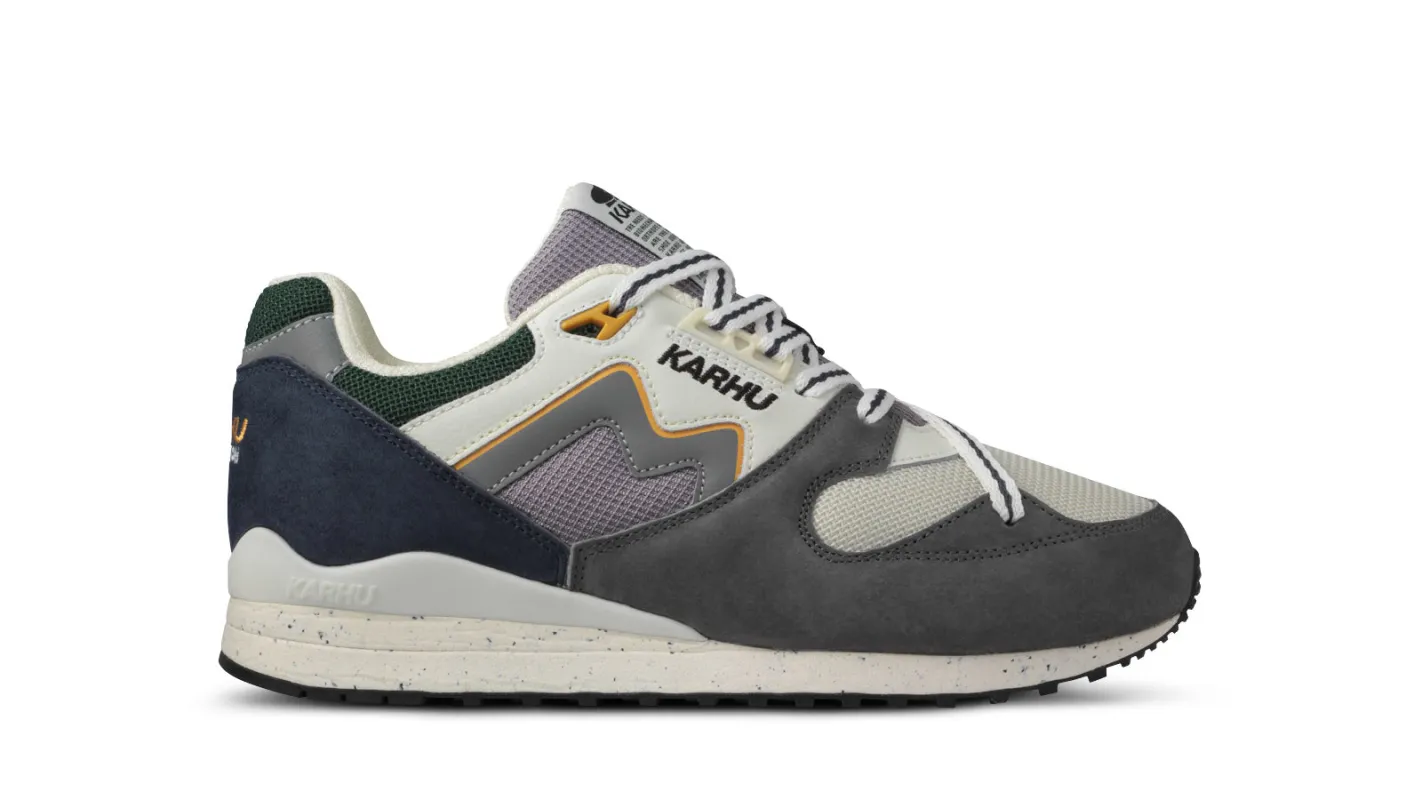 SYNCHRON CLASSIC - GUNMETAL / BRIGHT WHITE sold by Karhu