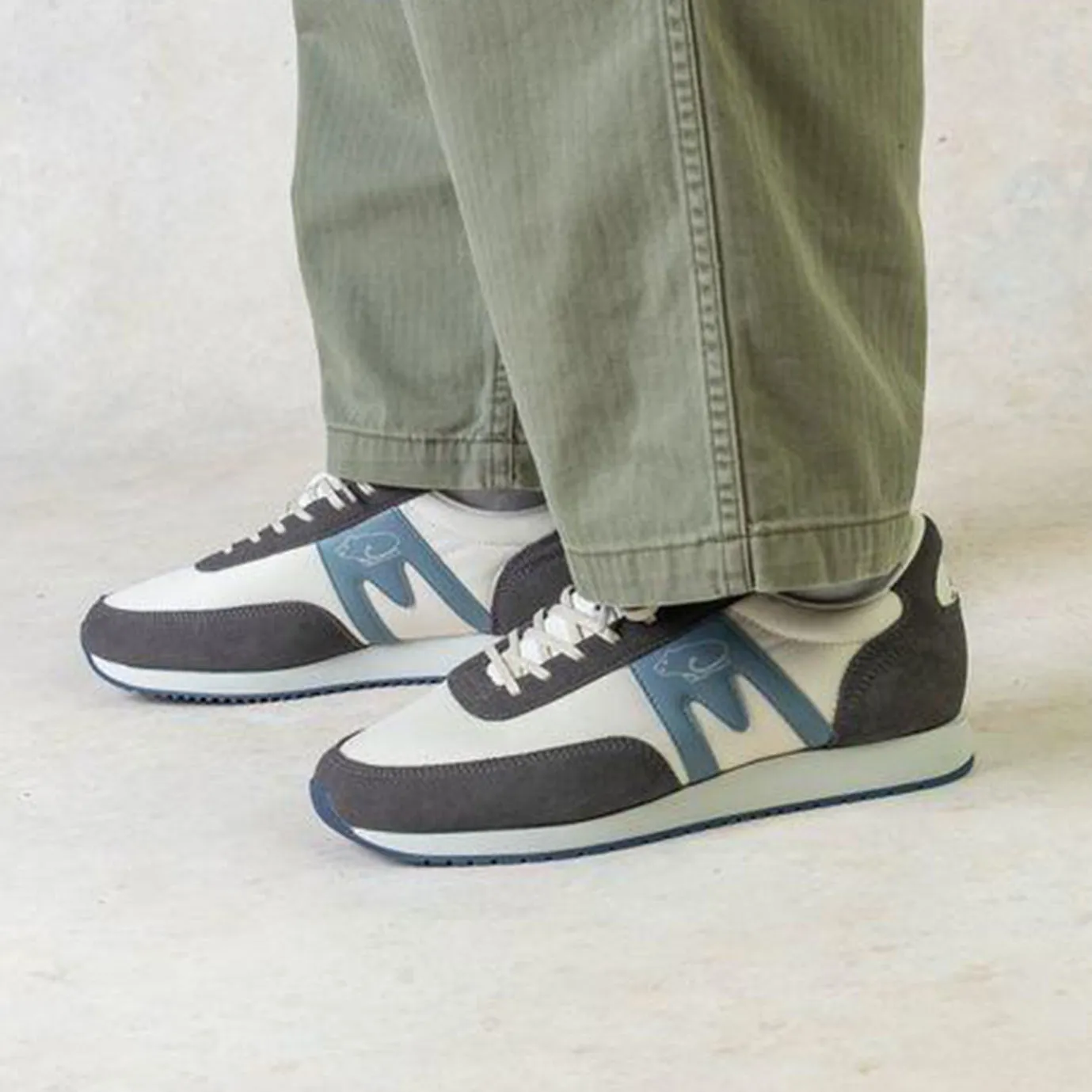 ALBATROSS 82 - SMOKED PEARL / ASHLEY BLUE sold by Karhu product image thumbnail 2