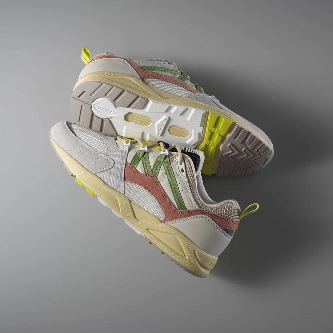 FUSION 2.0 - LILY WHITE / PIQUANT GREEN sold by Karhu product image thumbnail 2