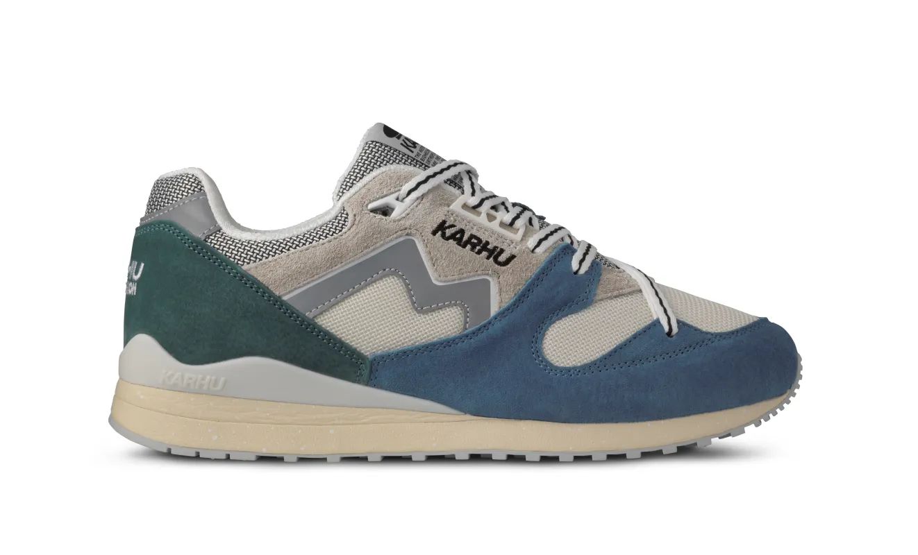SYNCHRON CLASSIC - CORONET BLUE / SILVER LINING sold by Karhu