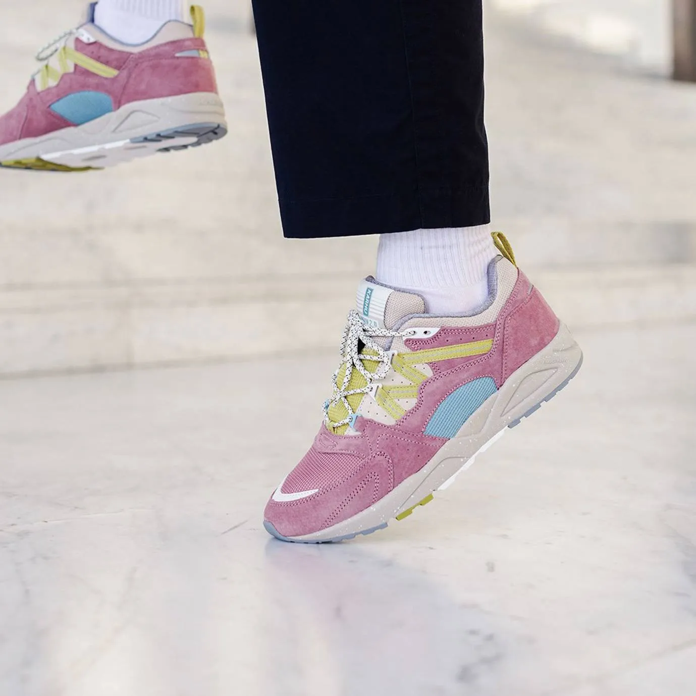 FUSION 2.0 - LILAS / GOLDEN GREEN sold by Karhu product image thumbnail 2