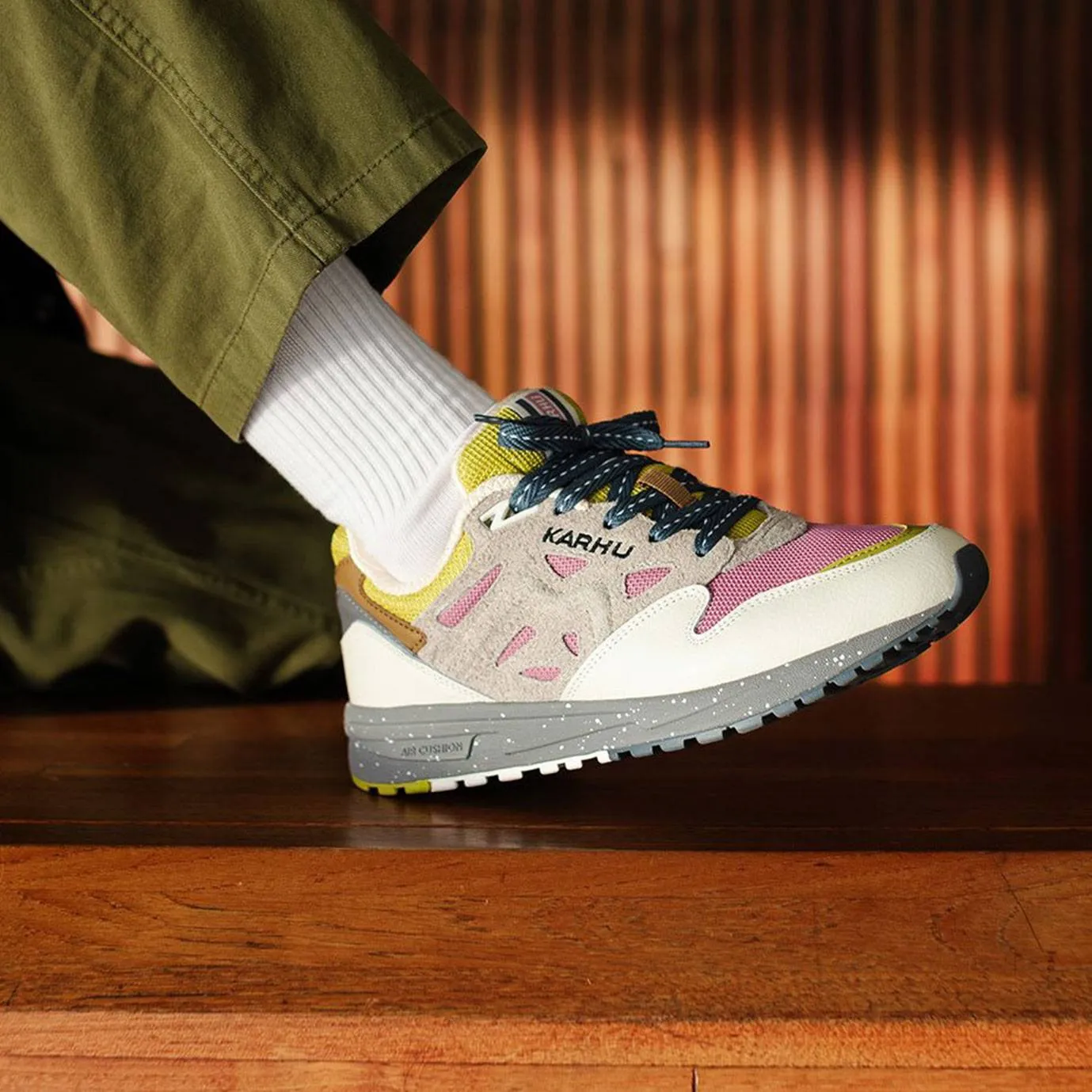 LEGACY 96 - LILY WHITE / LILAS sold by Karhu product image thumbnail 2