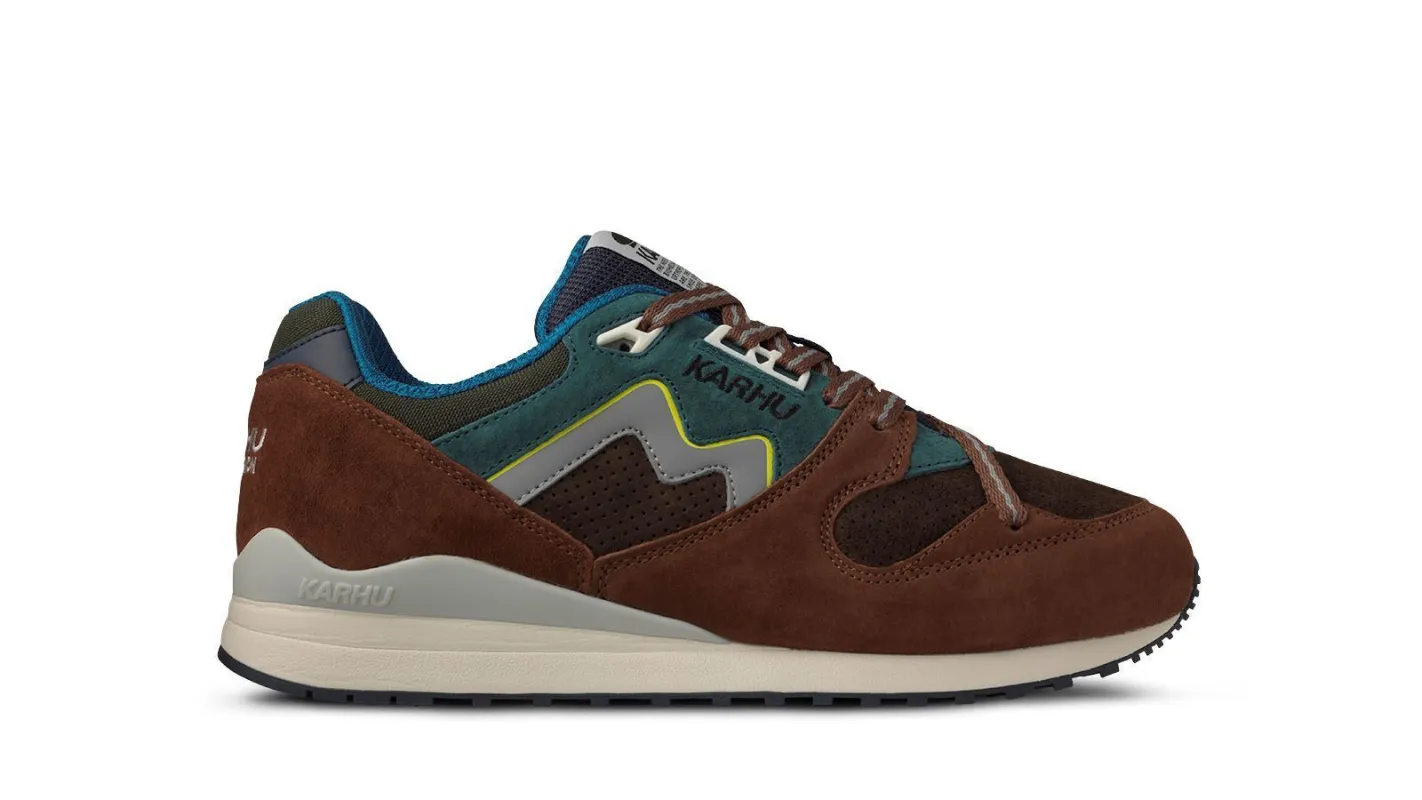 SYNCHRON CLASSIC - CAPPUCCINO / FOGGY DEW sold by Karhu