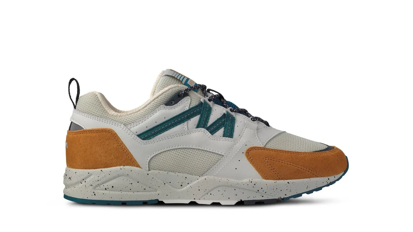 FUSION 2.0 - NUGGET/ DEEP LAGOON sold by Karhu