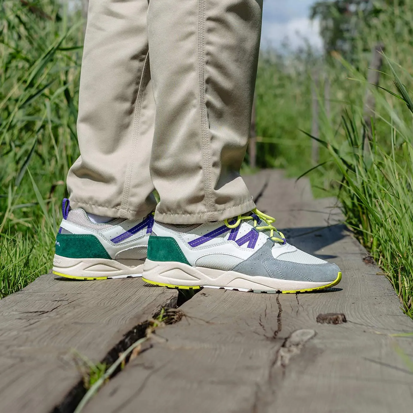 FUSION 2.0 - AVENTURINE/ SURF THE WEB sold by Karhu product image thumbnail 2