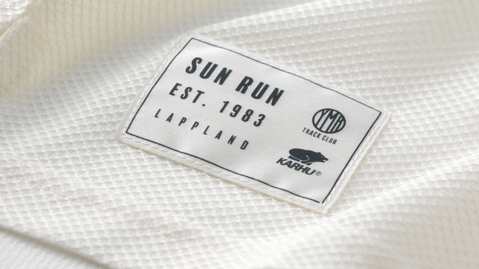 SUN RUN SINGLET WOMEN'S - OFF WHITE/ESTATE BLUE sold by Karhu product image thumbnail 4